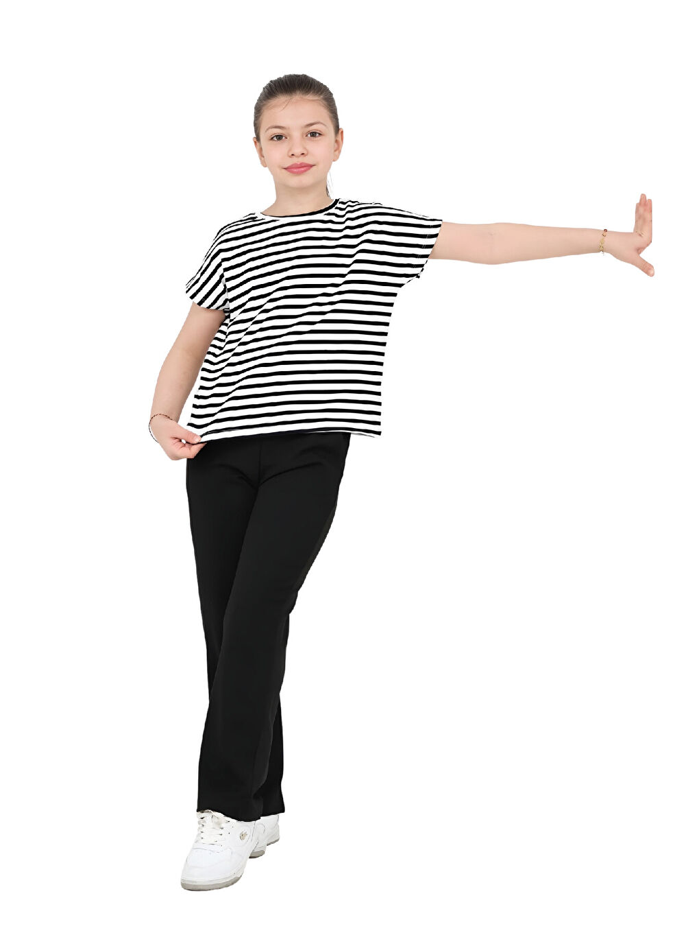 Beyaz Kız Çocuk Yatay Çizgi Desenli Alt-Üst Takım 5-9 Yaş 12574-3