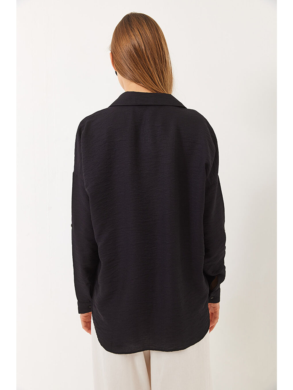 Siyah Kadın Taş ve İnci Detaylı Keten Ayrobin Gömlek-5