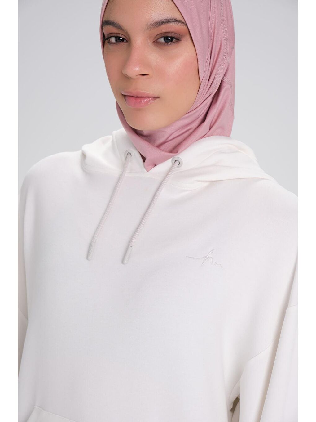 Yumuşak Dokulu Kapüşonlu Ekru Basic Günlük Sweatshirt Act 13-5