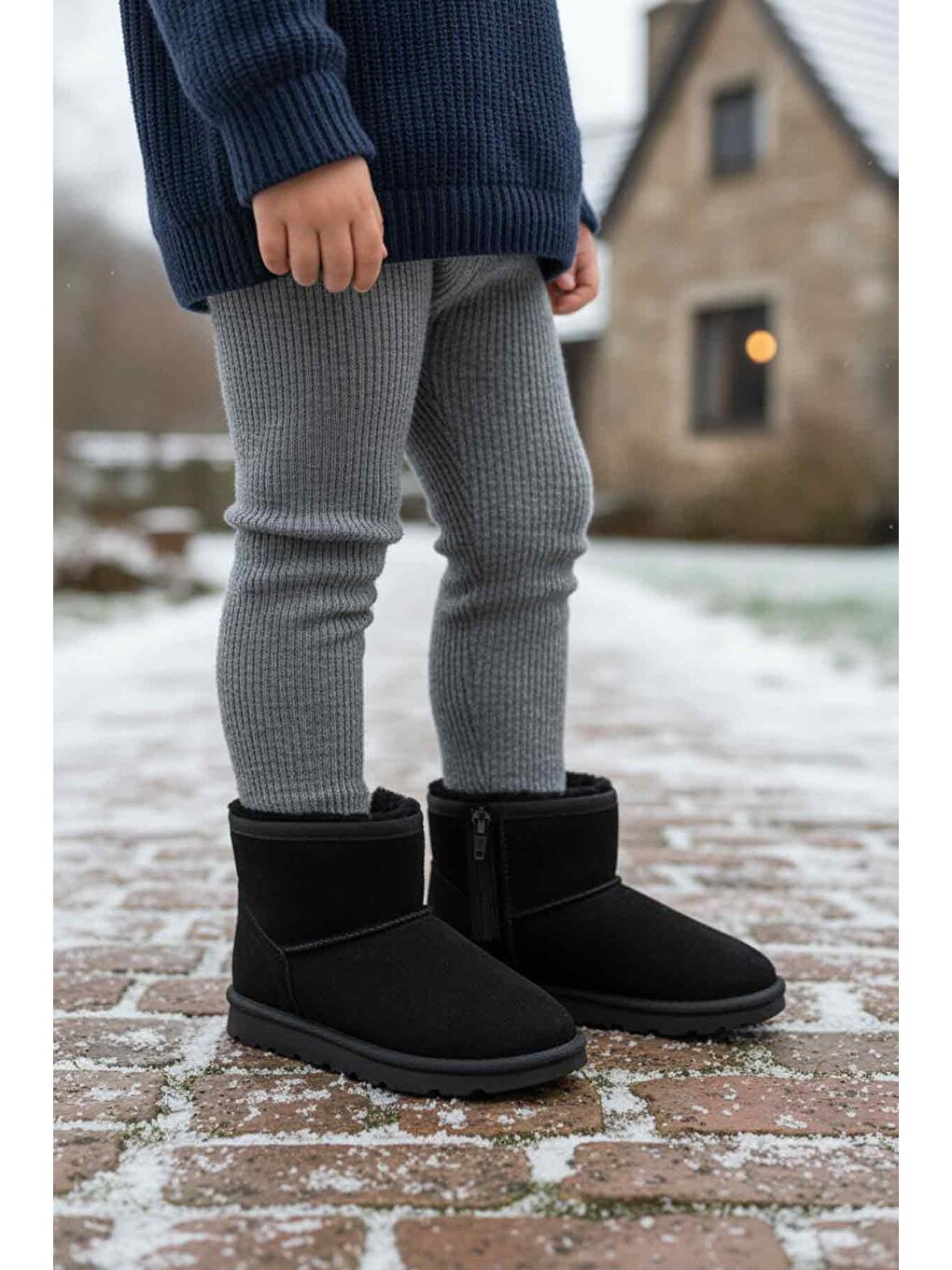 Siyah İçi Kürklü Fermuarlı Kız Çocuk Bot 2096 P-2