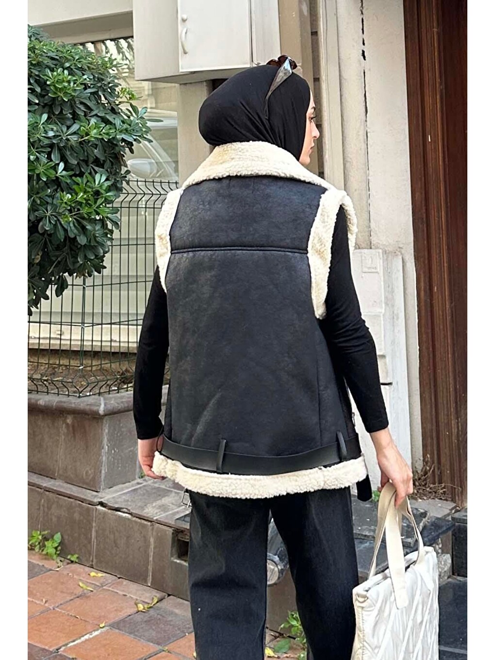 Ekru Kürk Detaylı Süet Yelek Krem-3