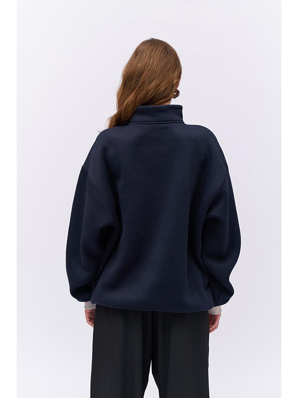 QUZU Balıkçı Yaka Yazılı Oversize Sweatshirt Lacivert - 4