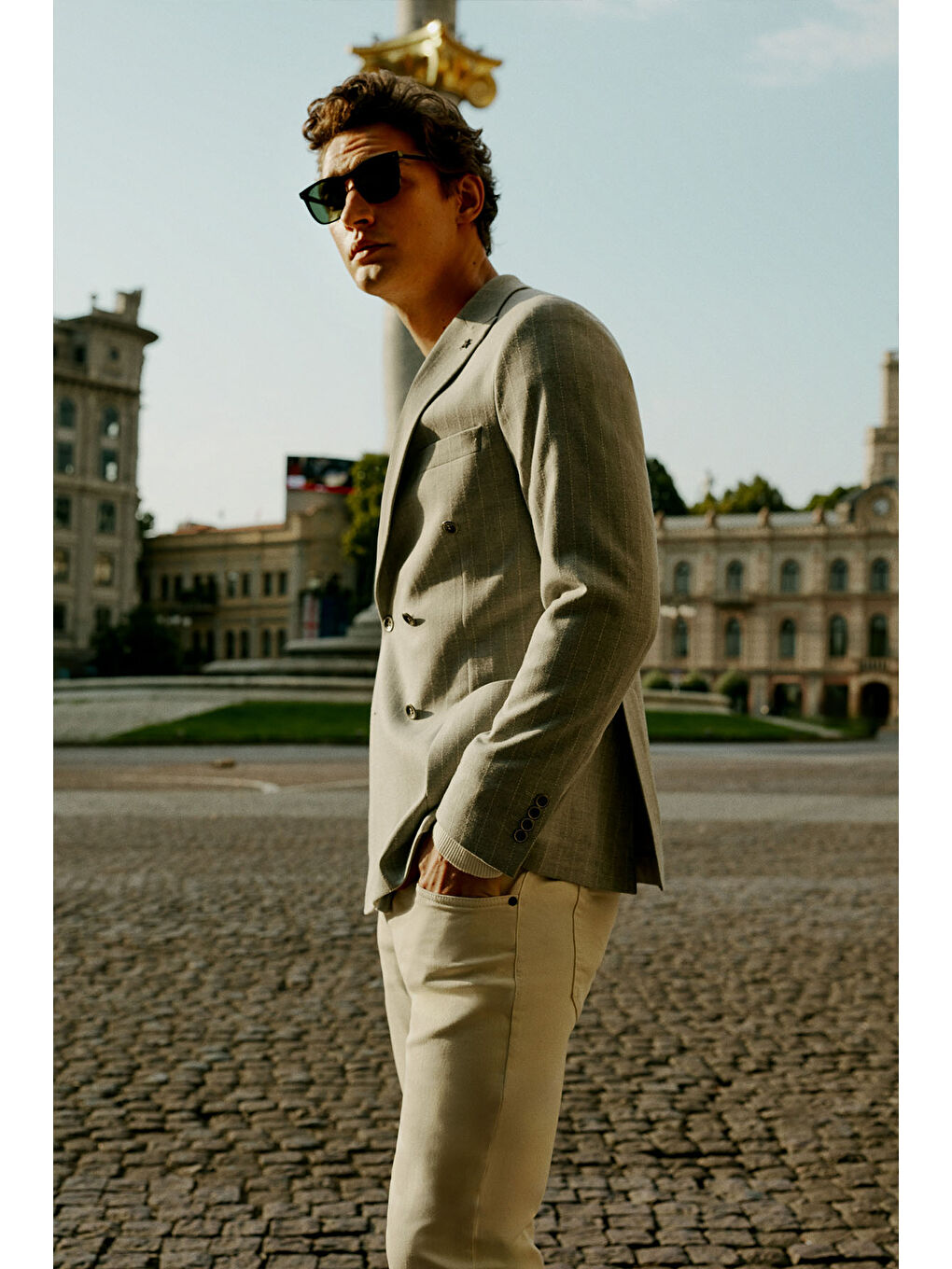 Erkek Gri-Bej Slim Fit Dar Kesim Kırlangıç Yaka Çizgili Torba Cepli Ceket-1