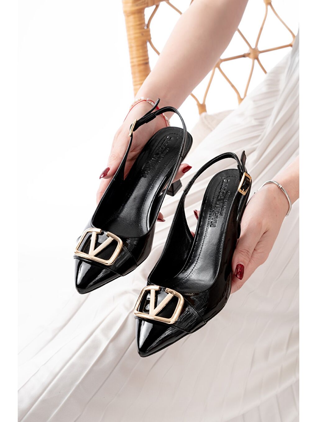 Kadın Sante Siyah Rugan Toka Detaylı Topuklu Ayakkabı-2