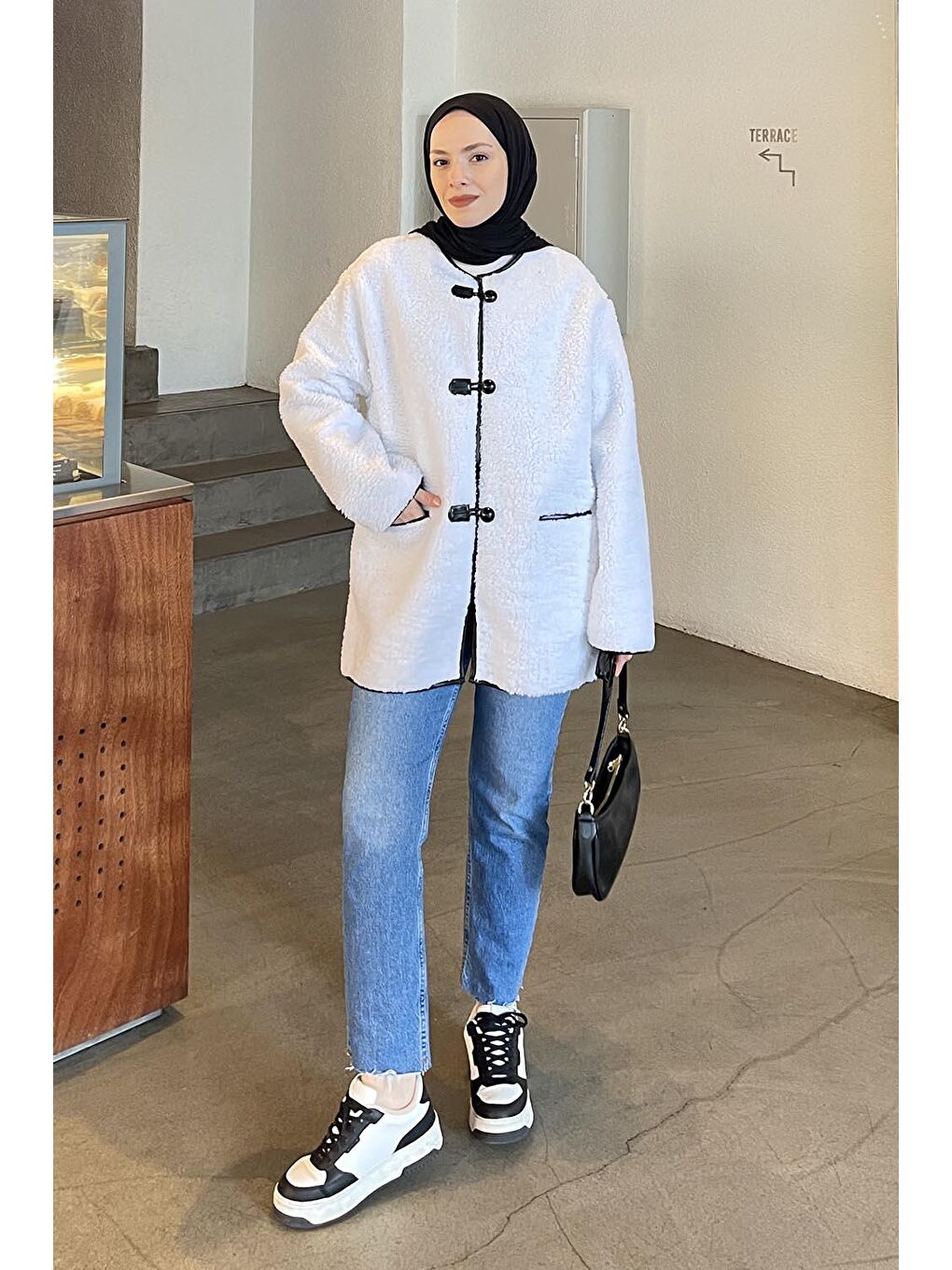 Teddy Düğmeli Çoban Mont Beyaz