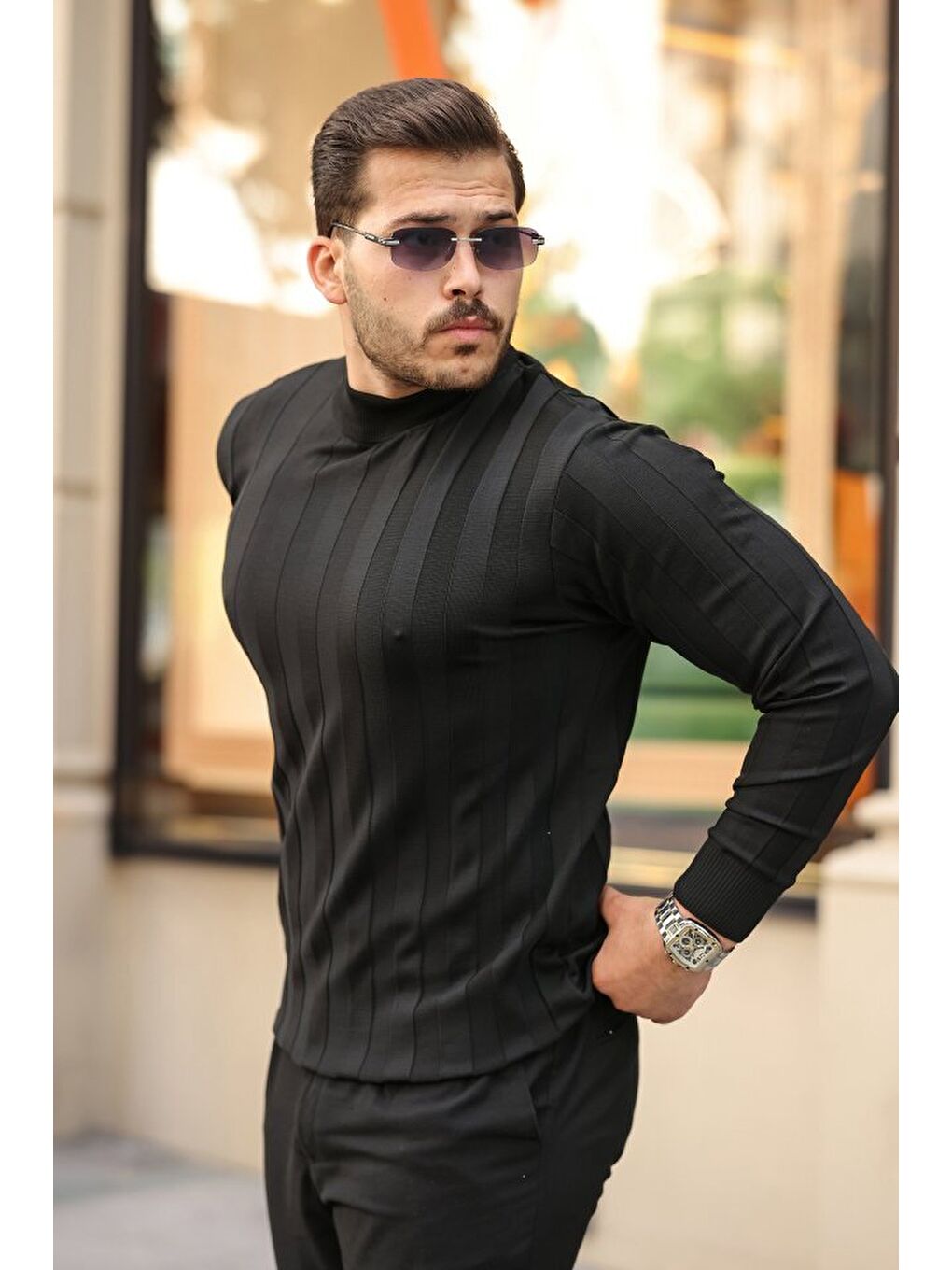 Siyah Erkek Yarım Balıkçı Yaka Kabartma Desenli Triko-1