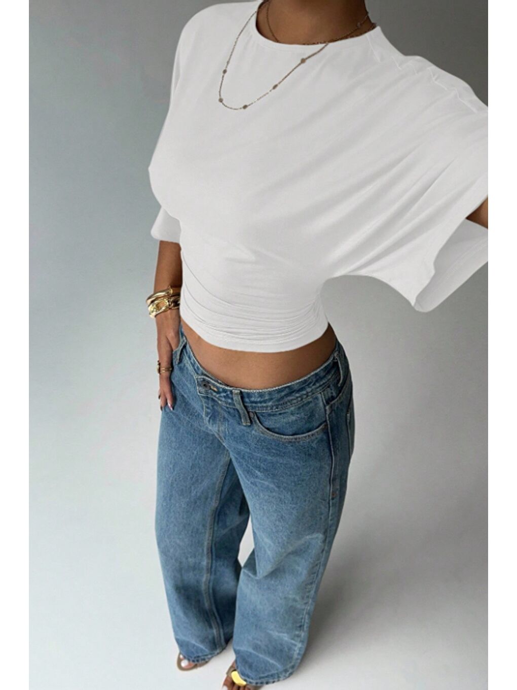 Beyaz Kadın Crop Bluz Yarım Kol Salaş Fit Yüksek Bel Büzgülü Basic Tişört-2