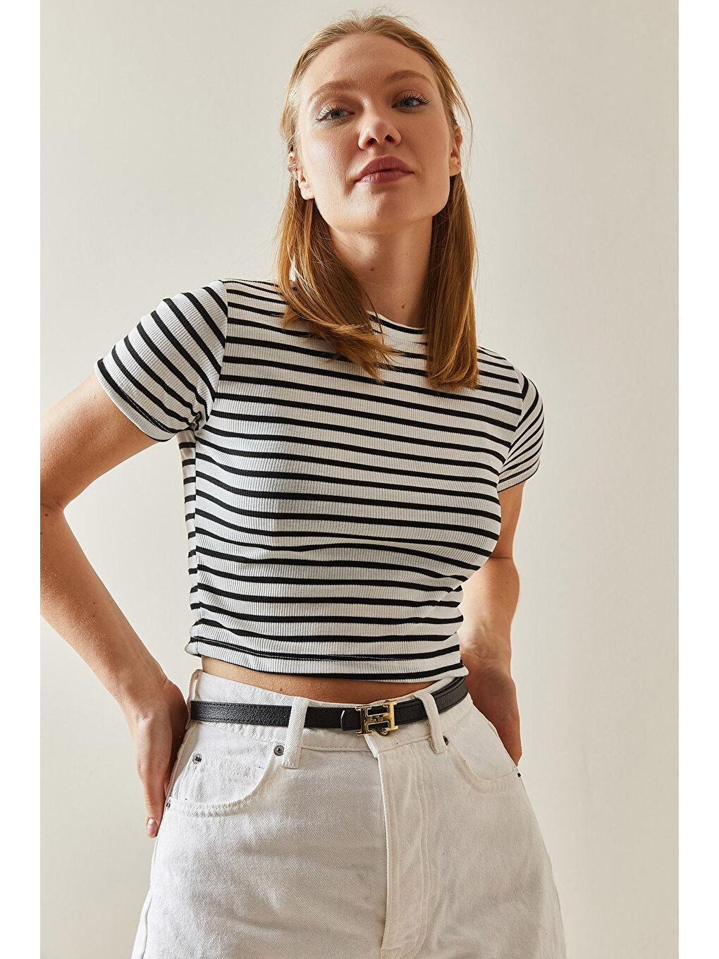 Beyaz Bisiklet  Yaka Çizgili Kaşkorse Crop Tişört 4KXK1-47904-01