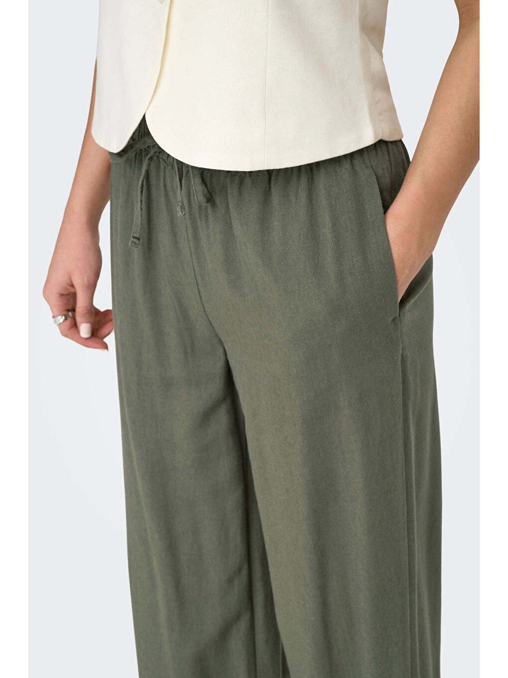 Yeşil Onlgoa Keten Karışımlı Straight Fit Orta Bel Kadın Pantolon 15363676-3