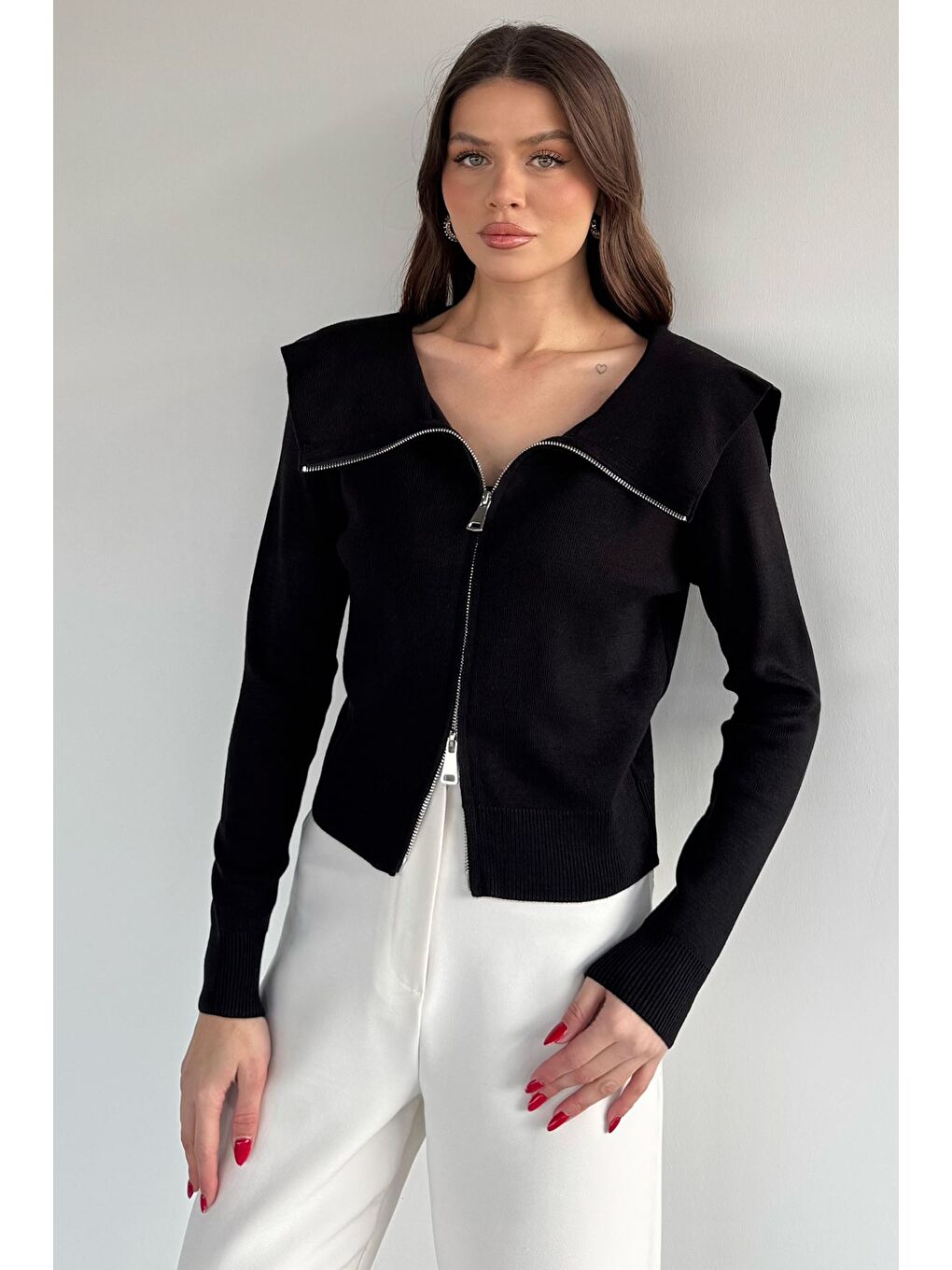 Siyah Kadın Bebe Yaka Fermuarlı Triko Bluz-2