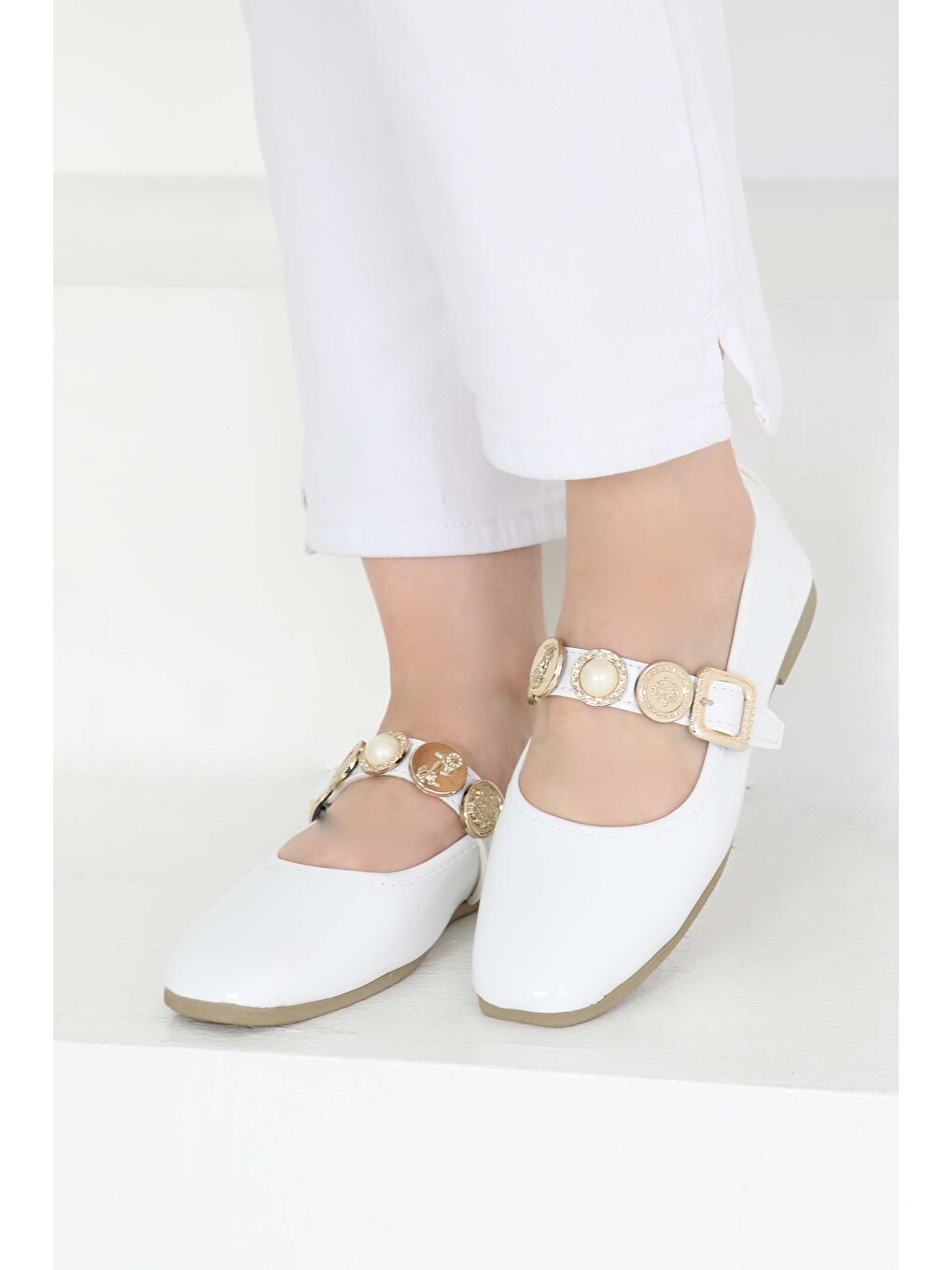 Kadın Beyaz Rugan İncili Babet Ayakkabı - 27288-2