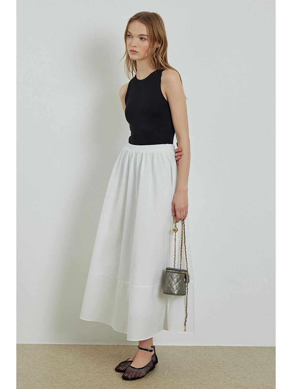 Beli Lastikli Beyaz Astarlı Etek-1