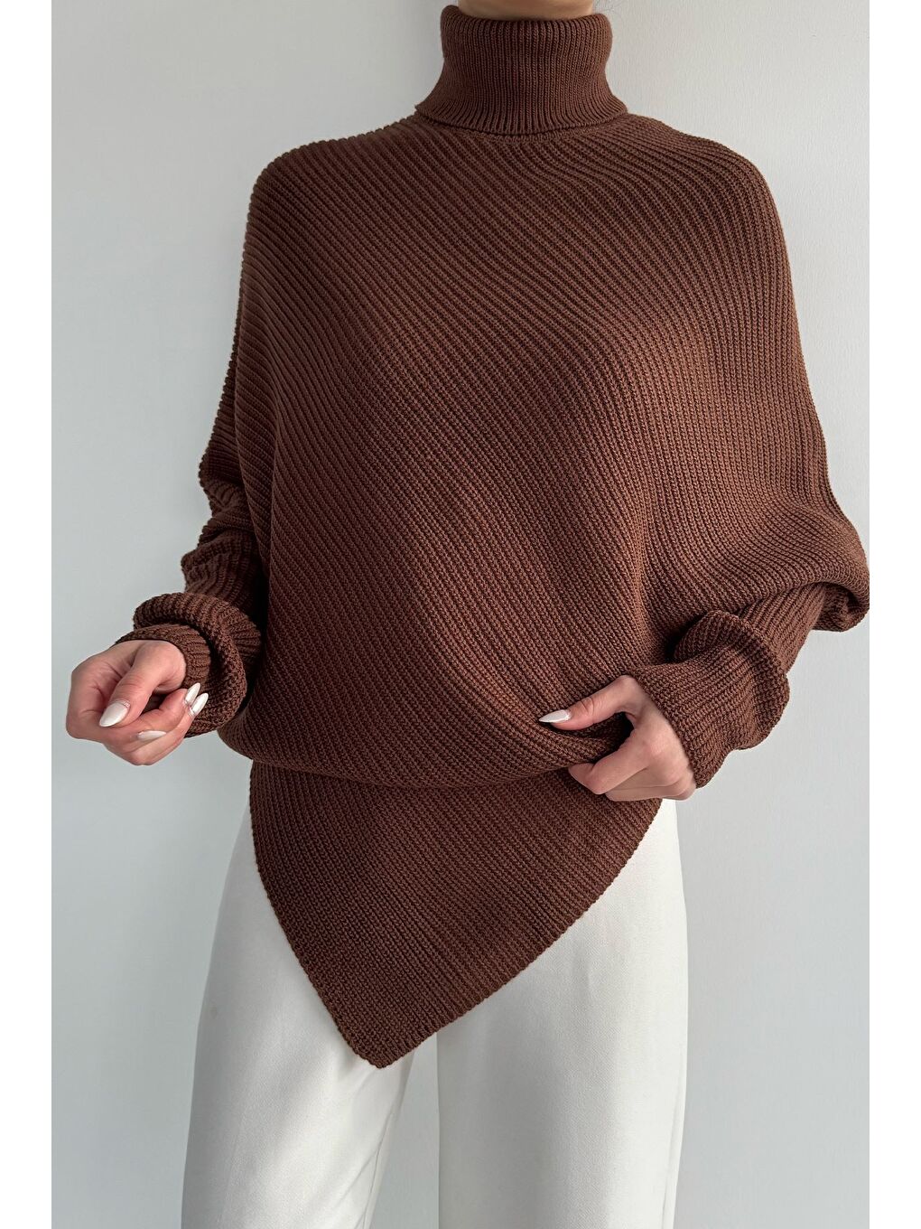 Kahverengi Kadın Boğazlı Triko Kazak