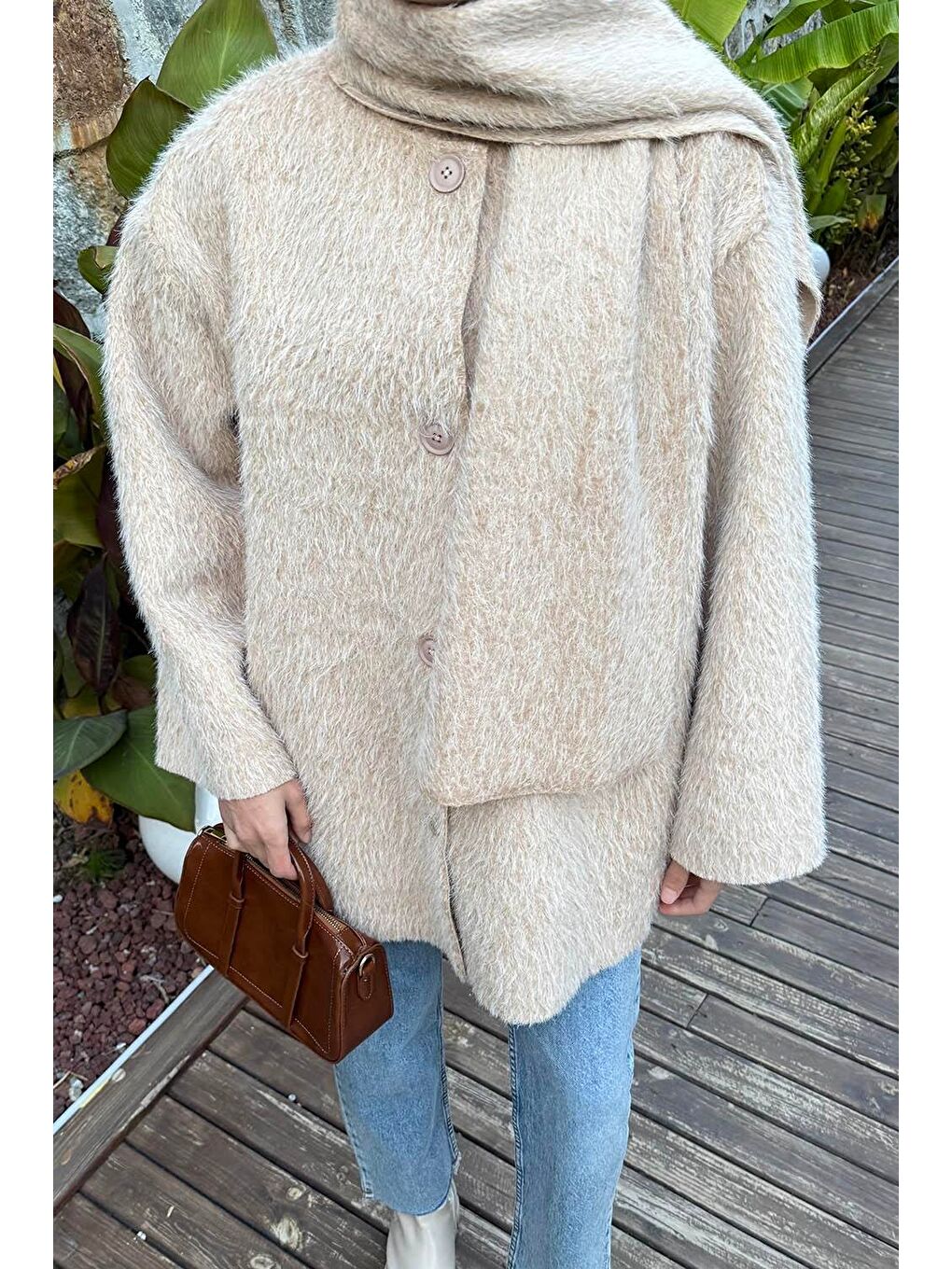 Pelüş Atkılı Mont Bej-2