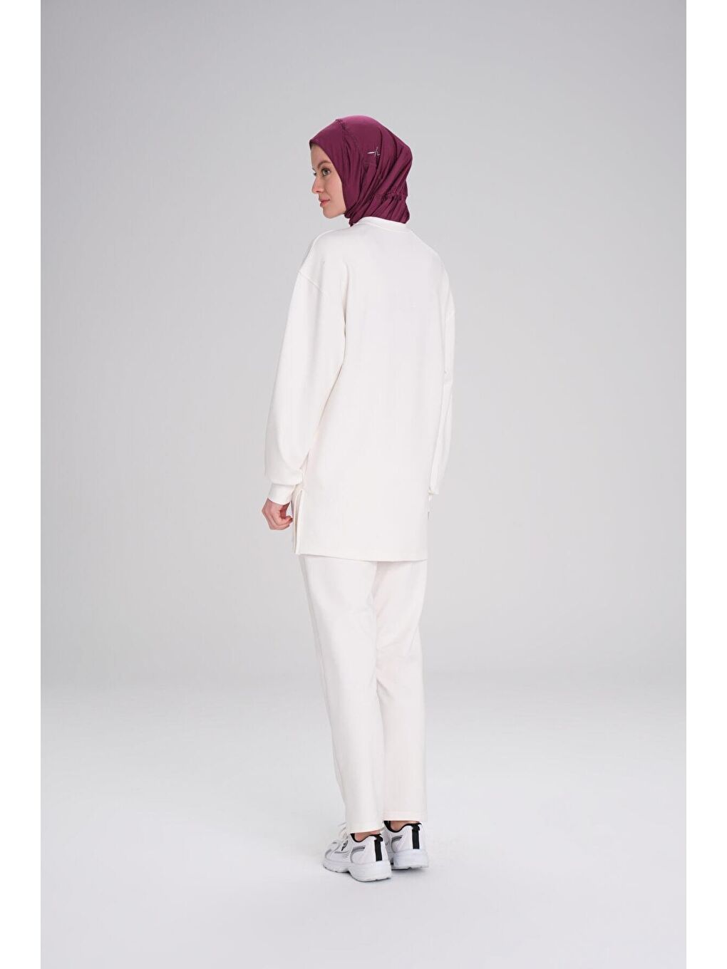 Yumuşak Dokulu Oversize Ekru Basic Günlük Sweatshirt Act-14-3