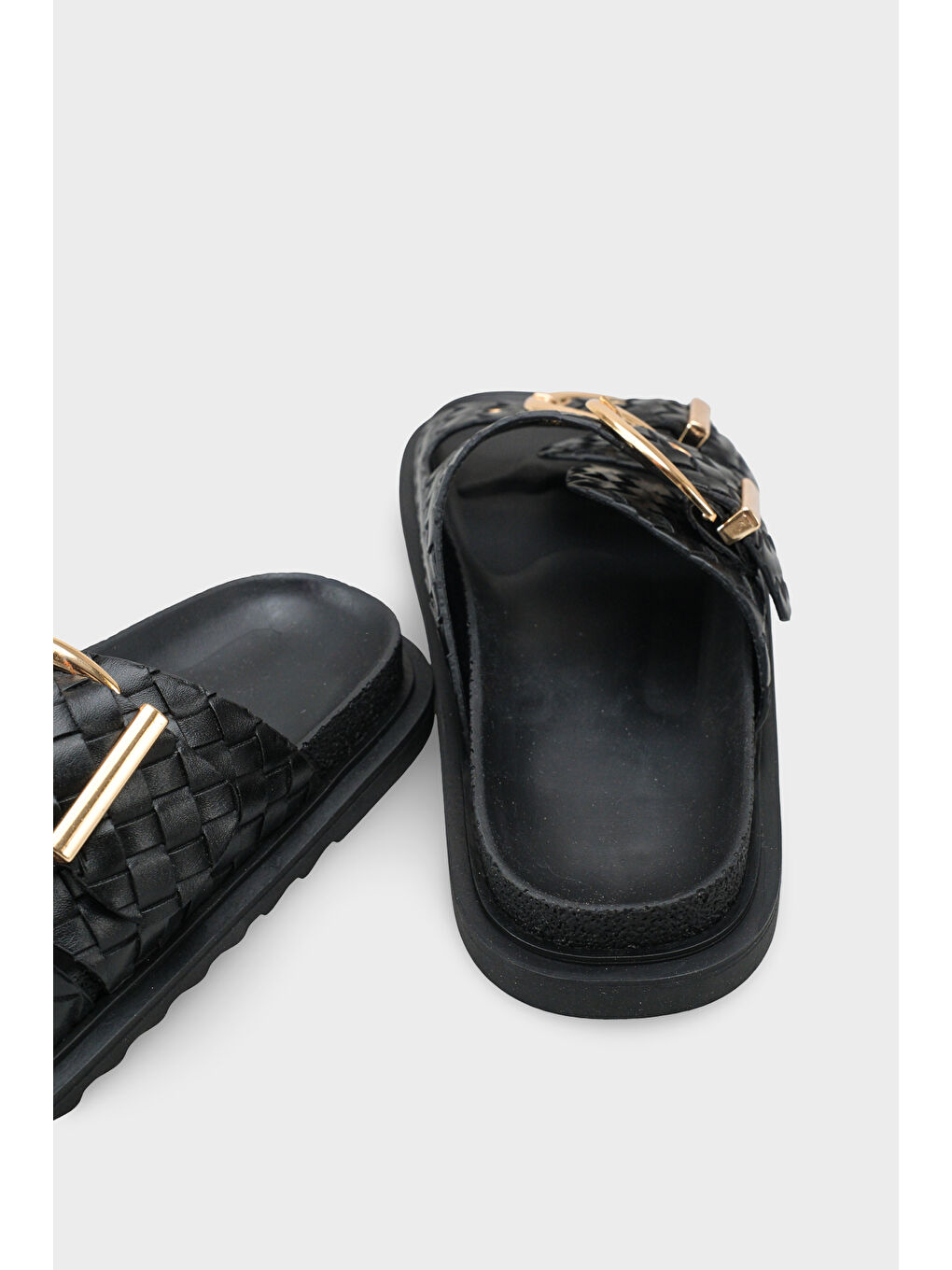 Siyah Abbie Düz Topuklu Metal Tokalı Konfor Kadın Terlik-3