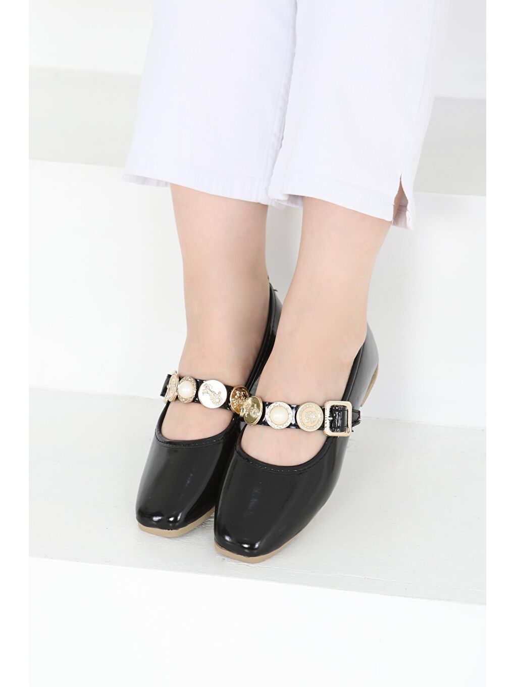 Kadın Siyah Rugan İncili Babet Ayakkabı - 27288-1