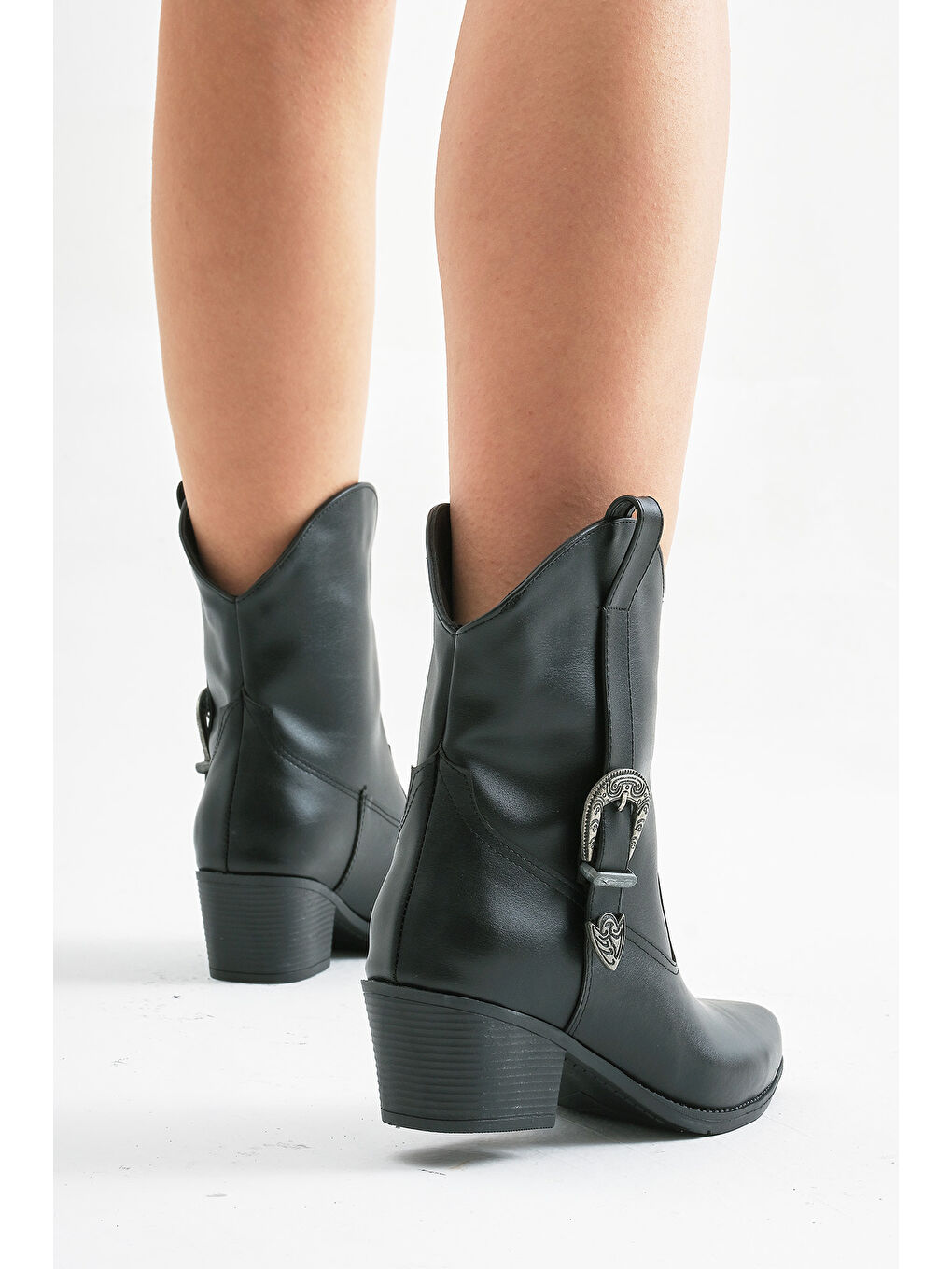 Kadın Siyah Cilt Termo Taban Tokalı Sivri Burunlu Western Kovboy Bot-2