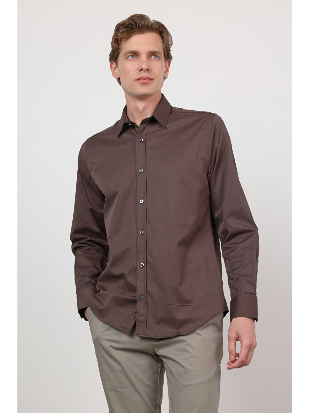 Kahverengi Sert Yaka Uzun Kol Cepsiz Slim Fit Pamuklu Gömlek 1004260213-1