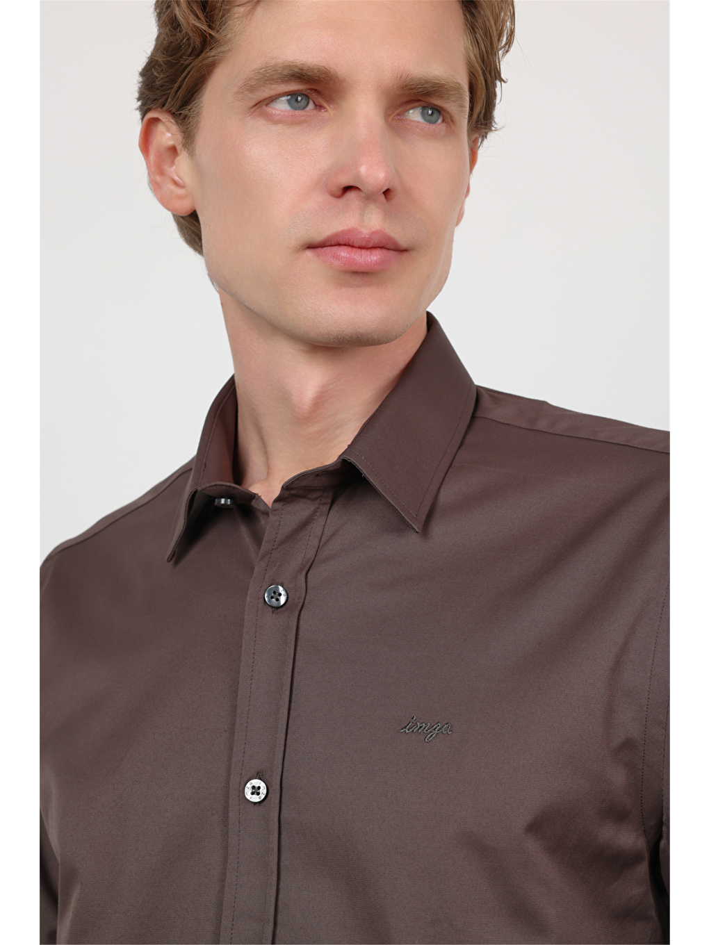 Kahverengi Sert Yaka Uzun Kol Cepsiz Slim Fit Pamuklu Gömlek 1004260213-3