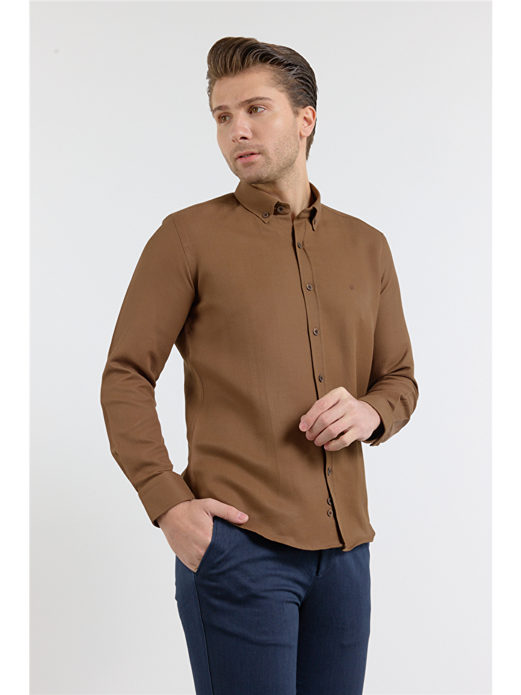 Koyu Kahverengi Perfetto Düğmeli Yaka Uzun Kol Cepsiz Slim Fit Cls Gömlek 1004255173-2