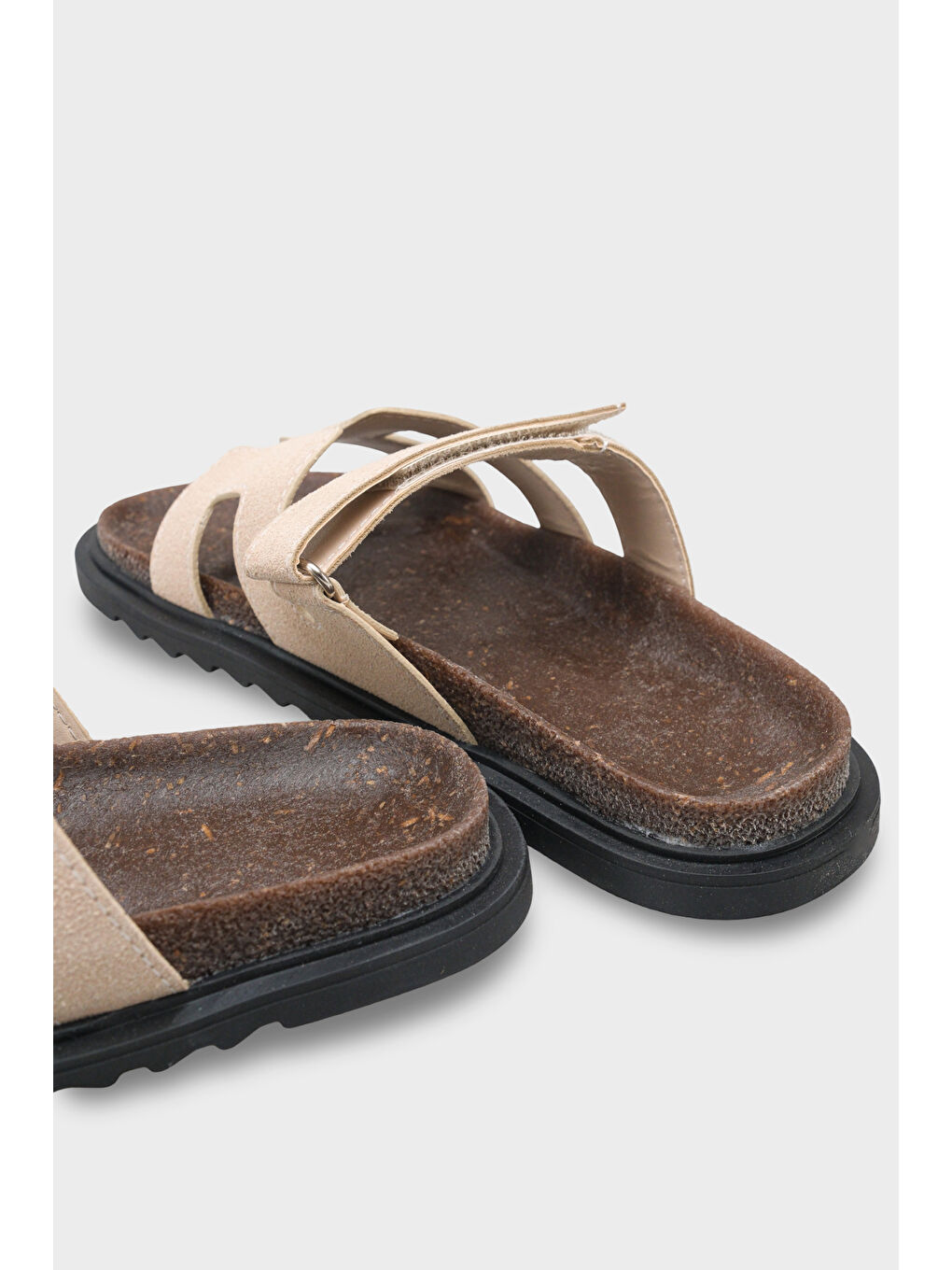 Bej Alicia Düz Topuklu Cırtlı Konfor Kadın Terlik-2