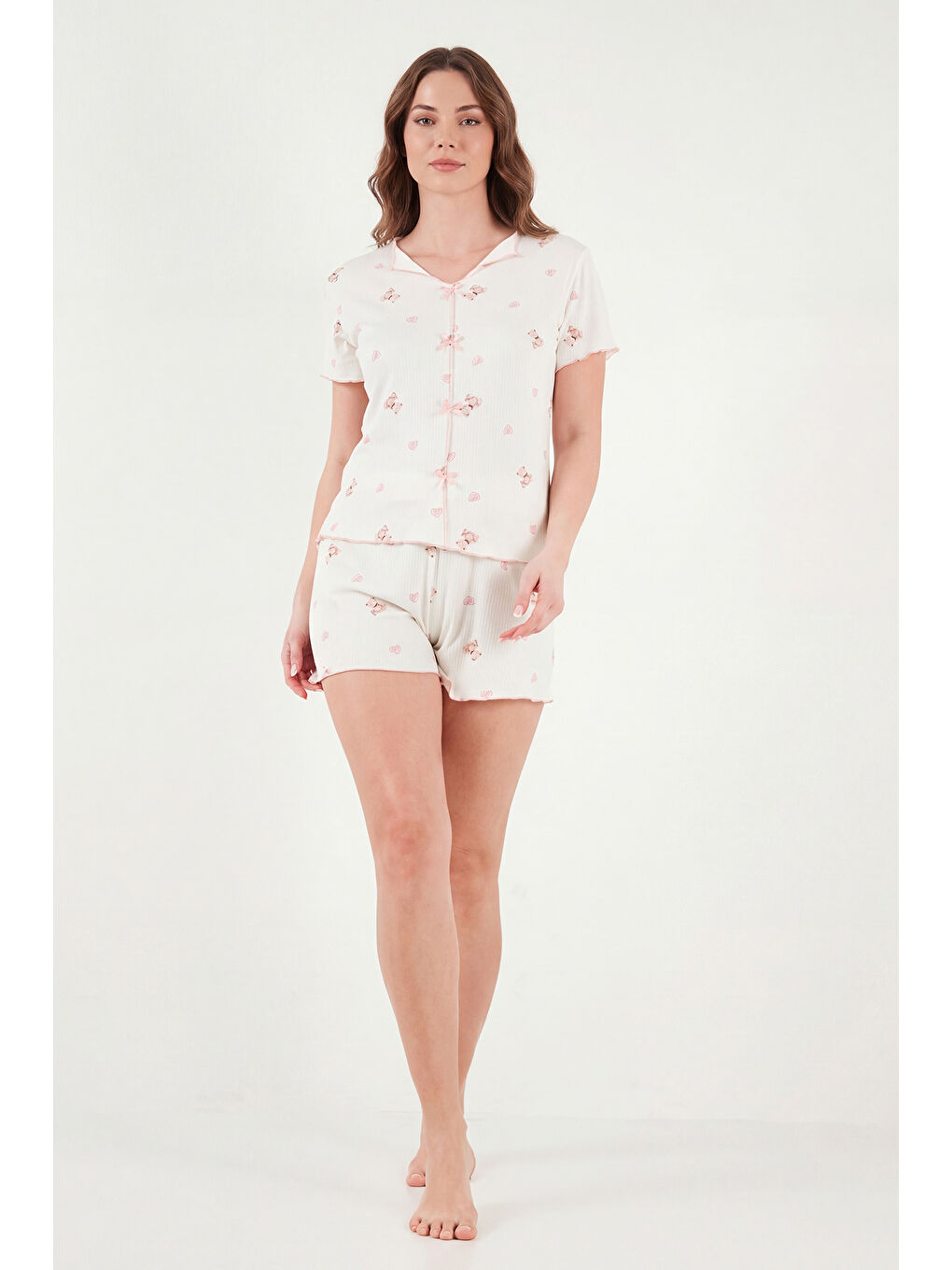 Beyaz Regular Fit Desenli V Yaka Şortlu Pijama Takımı 65770837-2