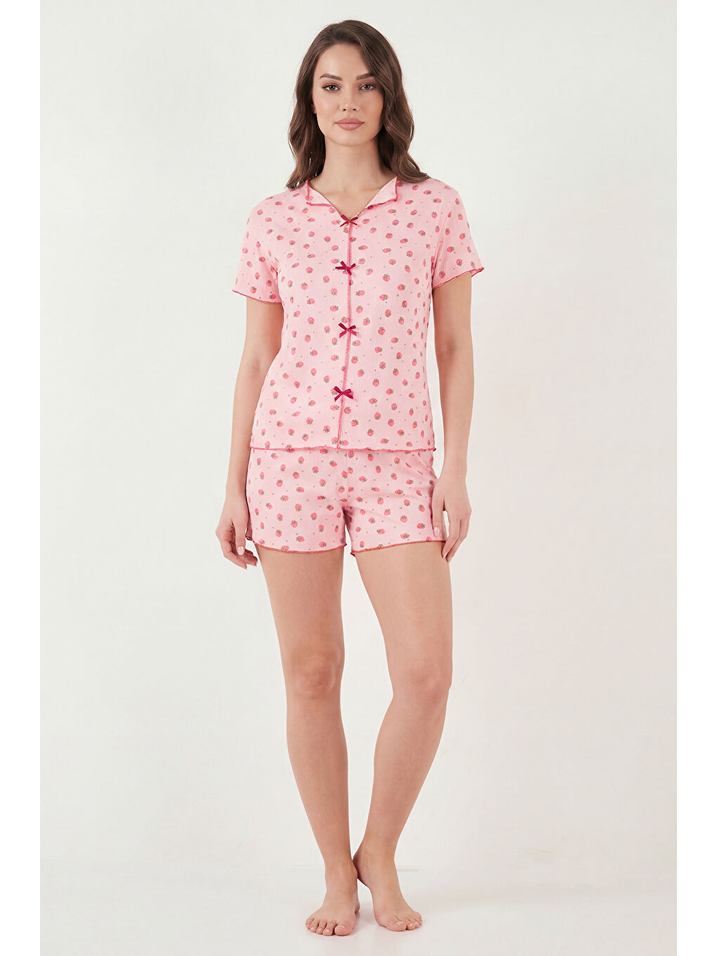 Kırmızı Regular Fit Desenli V Yaka Şortlu Pijama Takımı 65770837-1