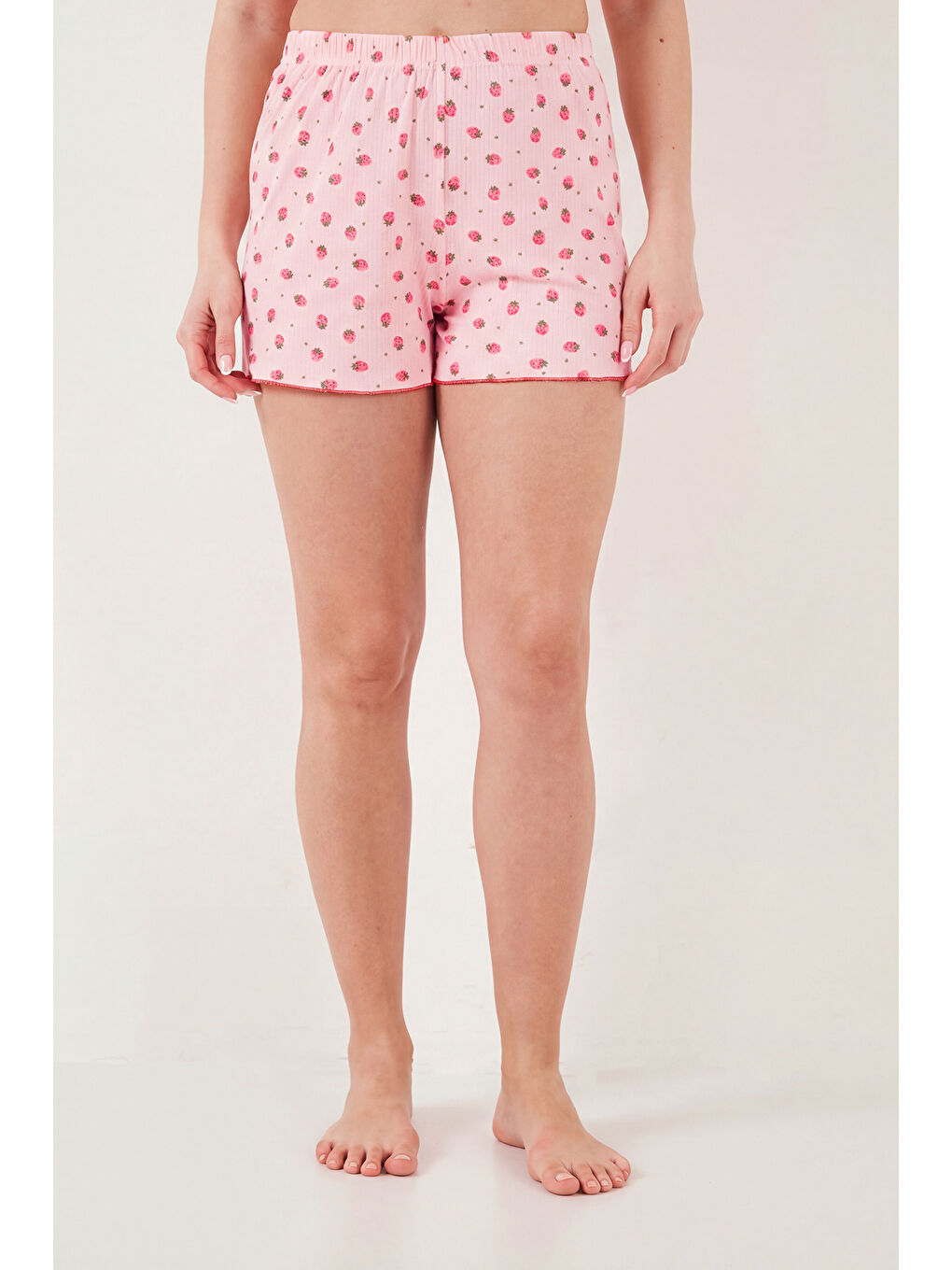 Kırmızı Regular Fit Desenli V Yaka Şortlu Pijama Takımı 65770837-5