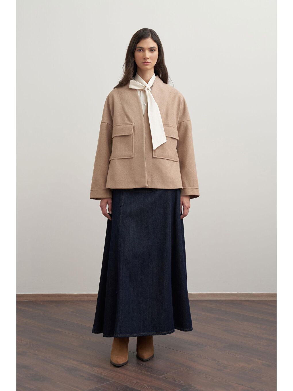 Bej Vizon-Cepli Kısa Kaşe Ceket