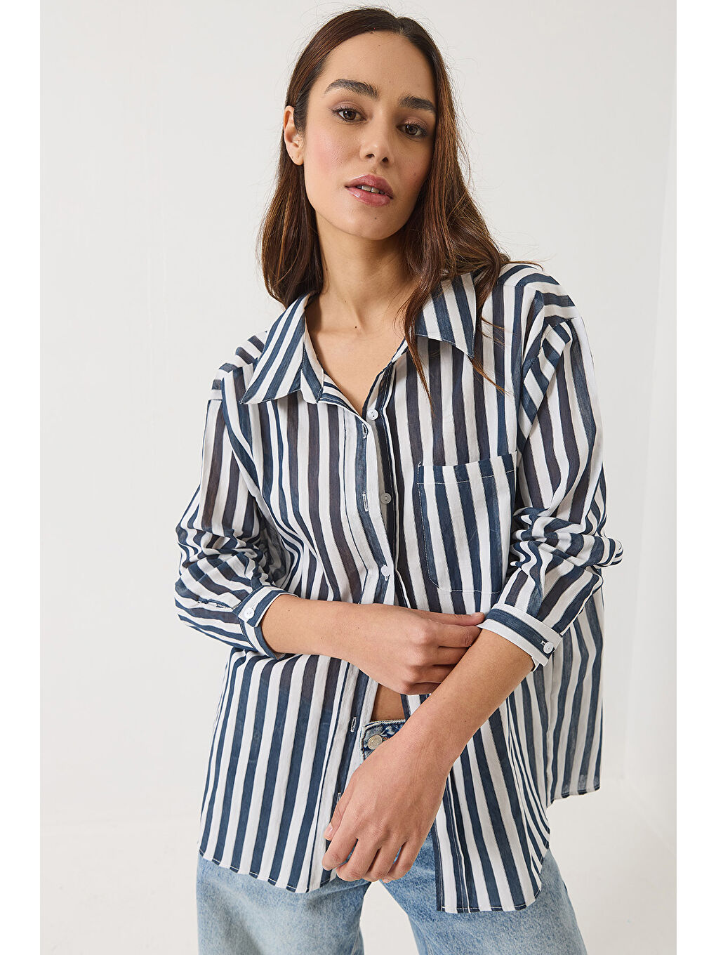 Lacivert Kadın Çizgili Tek Cep Detaylı Oversize Gömlek