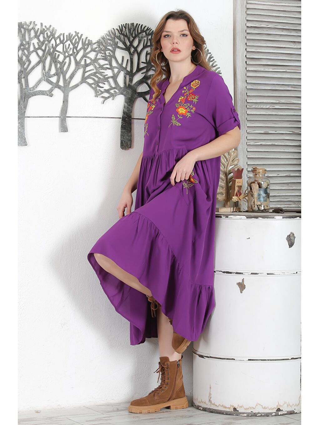 Mor Hakim Yaka Düğmeli 3/4 Kol Düğmeli Cepli Etek Ucu Fırfırlı Nakışlı Dokuma Elbise 134 54-6