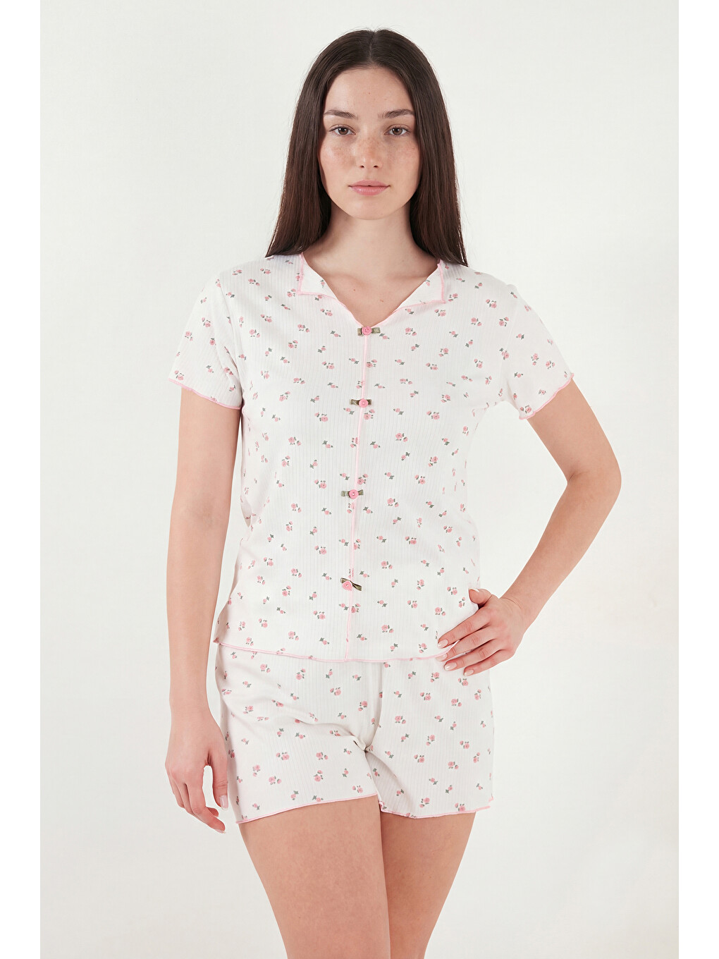 Pembe Regular Fit Desenli V Yaka Şortlu Pijama Takımı 65770837-4