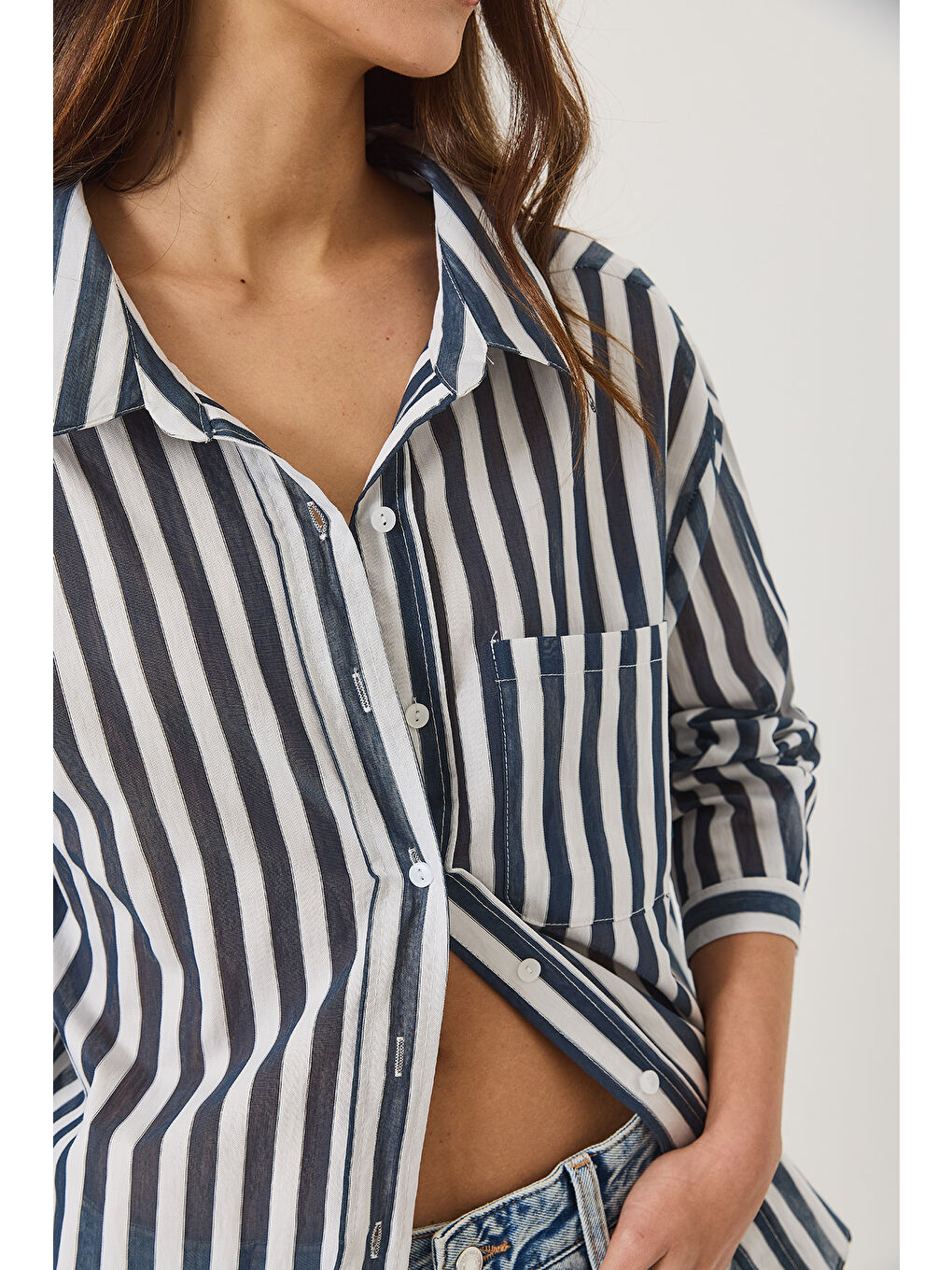 Lacivert Kadın Çizgili Tek Cep Detaylı Oversize Gömlek-4