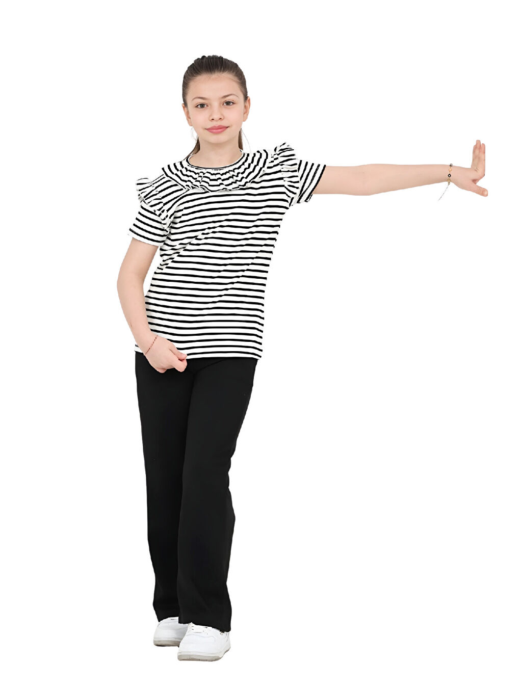 Beyaz Kız Çocuk Yaka ve Omuz Fırfır Detaylı Alt-Üst Takım 4-8 Yaş 12577-3