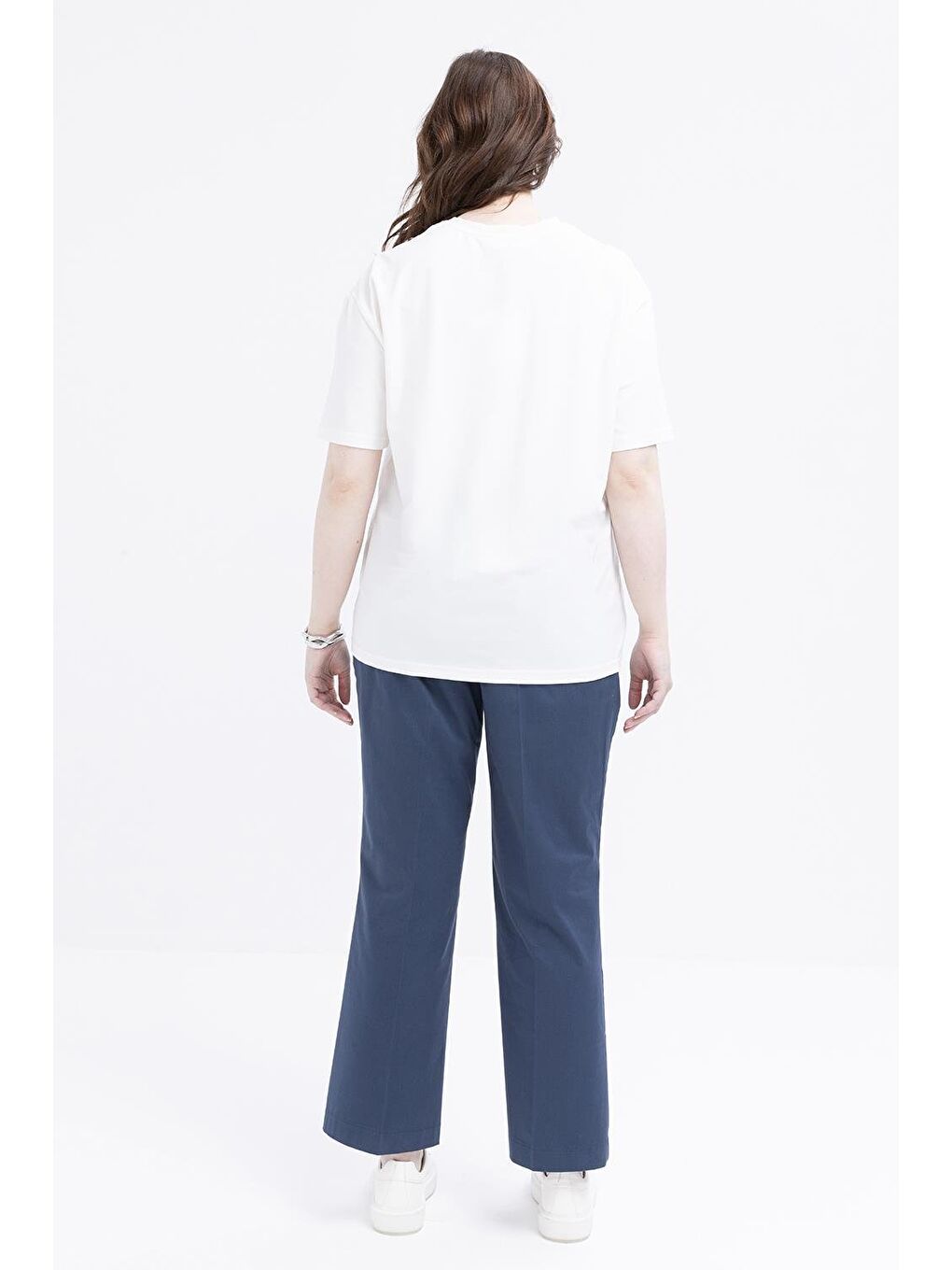 Ekru-Kısa Kollu Nakış Detaylı Süprem Tshirt-3