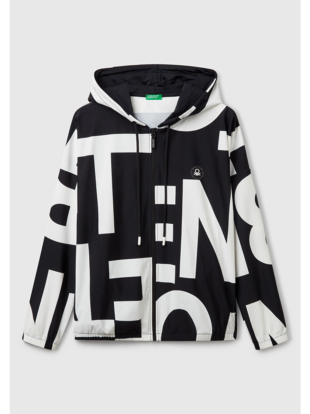 Kadın Siyah Yazı Desenli Önü Fermuarlı İp Detaylı Kapüşonlu Sweatshirt-1