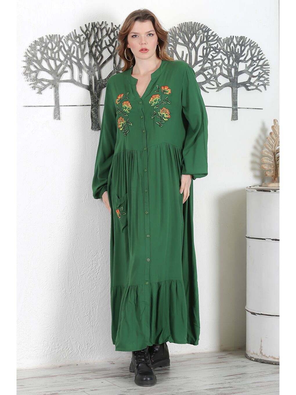 Çam Yeşili Hakim Yaka 3/4 Kol Düğmeli Nakışlı Casual Oversize Dokuma Elbise 140 58-1