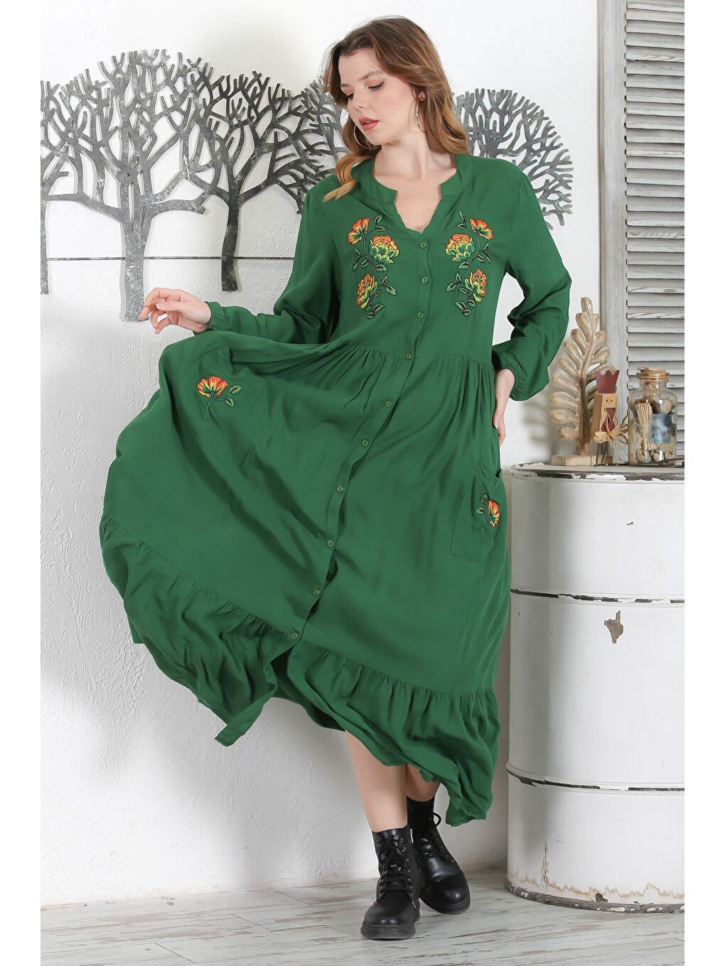 Çam Yeşili Hakim Yaka 3/4 Kol Düğmeli Nakışlı Casual Oversize Dokuma Elbise 140 58-4