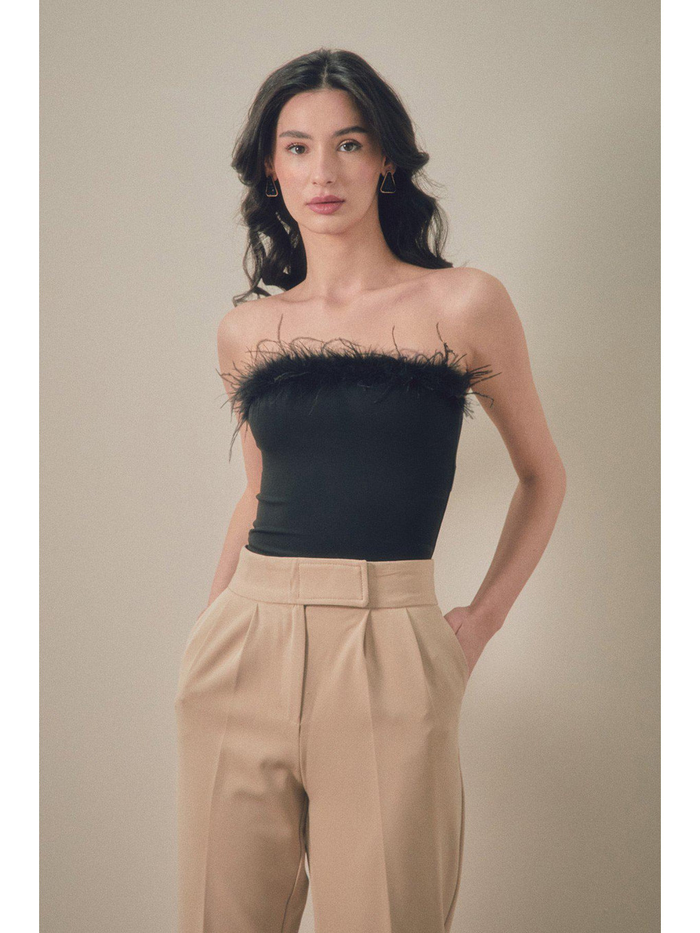 Siyah Basic Tüylü Straplez Crop Bluz