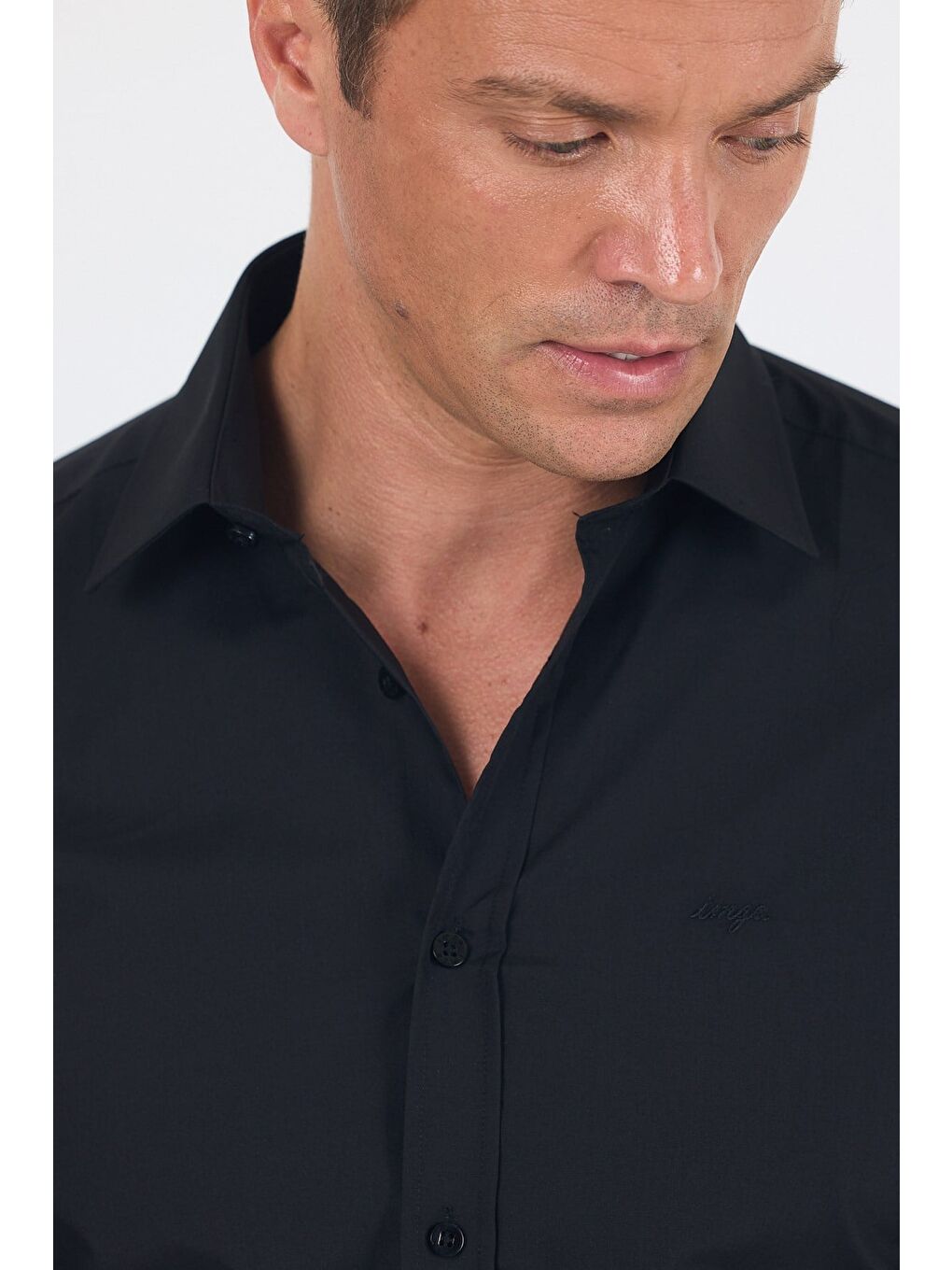 Siyah Uzun Kol Sert Yaka Düz Pamuklu Slim Fit Gömlek 1004260057-3