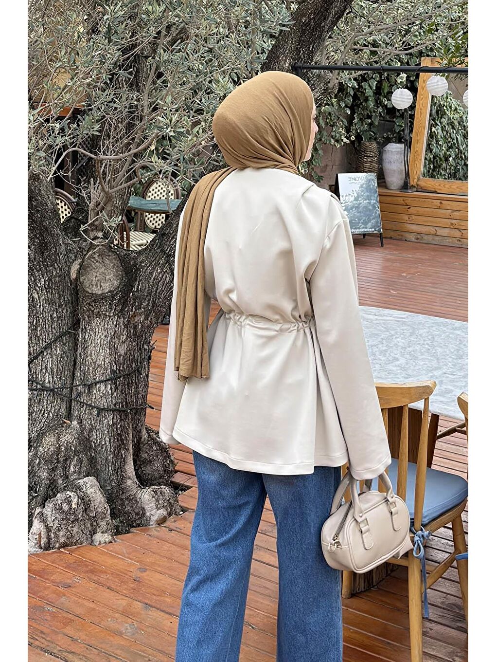 Bej Bağlama Detaylı Ceket Taş-3