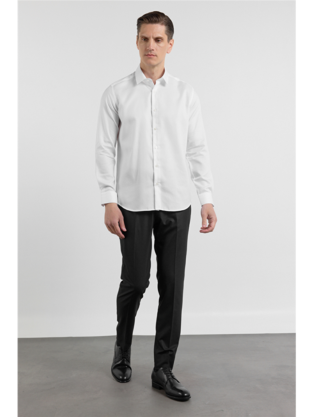 Beyaz Uzun Kol Sert Yaka Kendinden Desenli %100 Pamuk Slim Fit Gömlek 1004255202-1