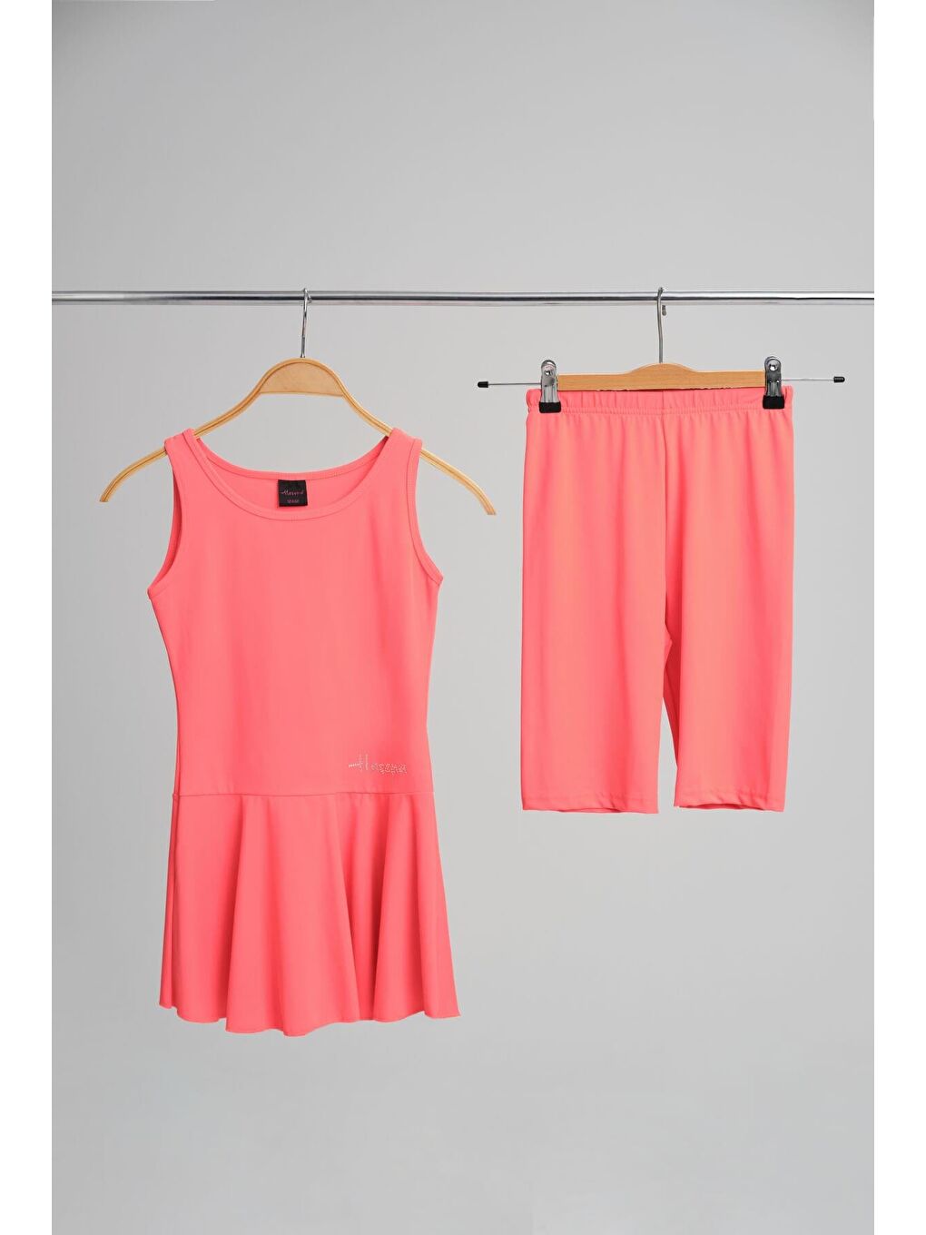 Etekli Sıfır Kol Mercan Kız Çocuk 2 Parça Mayo Takımı 2820