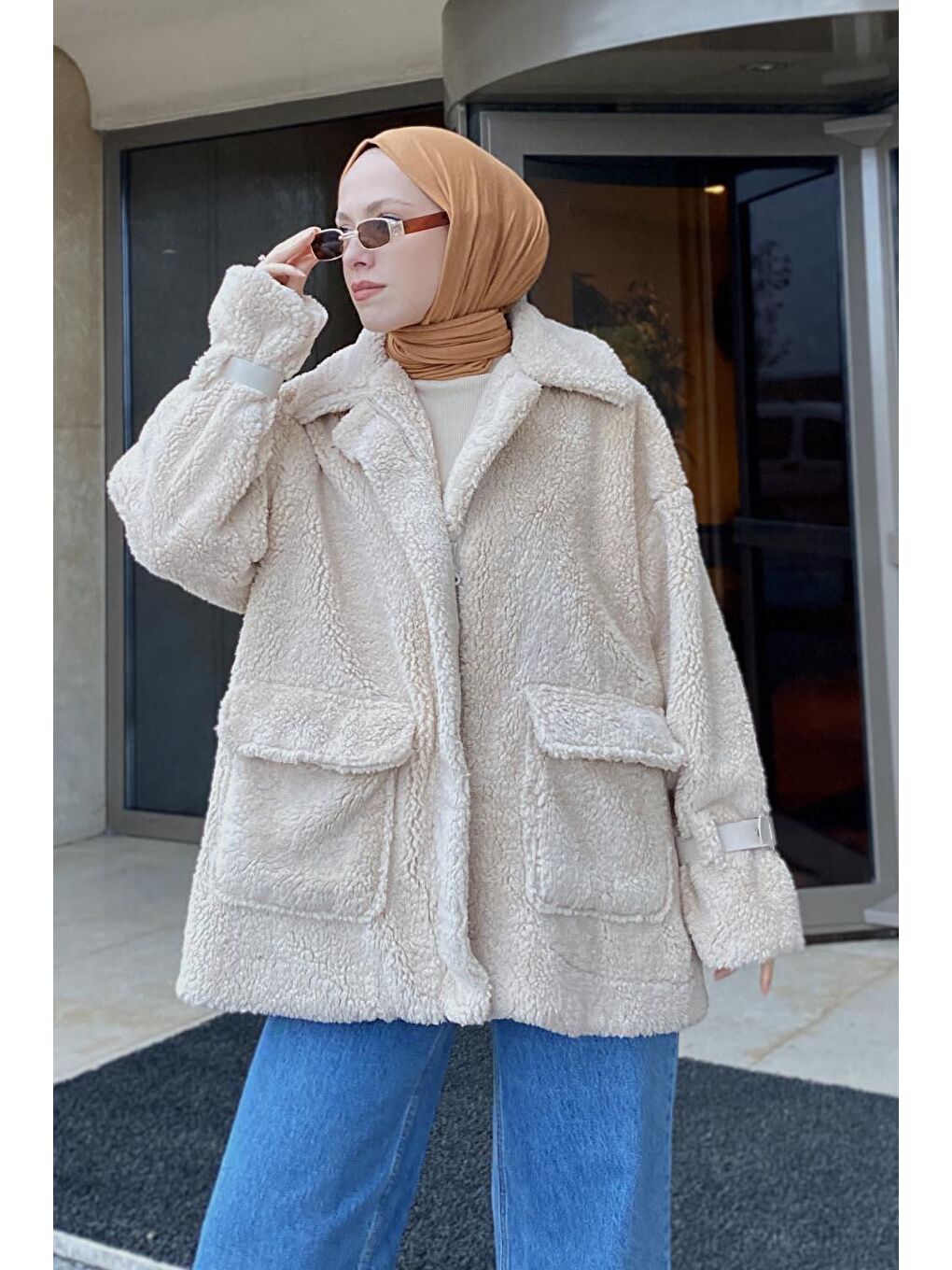 Bej Kol Detaylı Fermuarlı Teddy Mont Taş-1