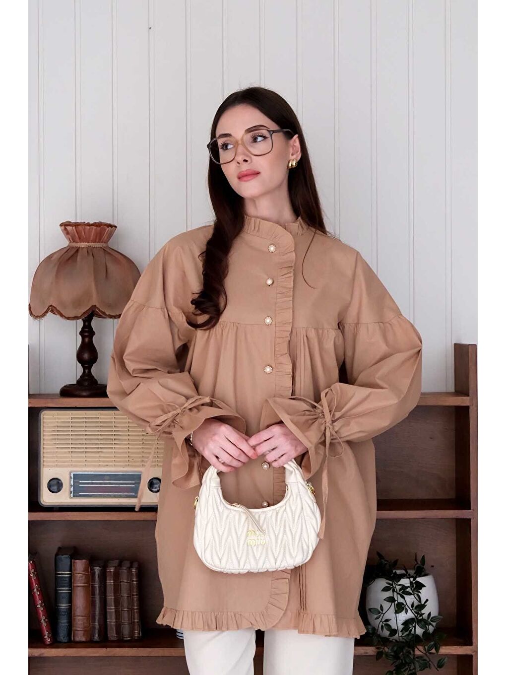 Bej Karamel Kolu Büzgülü Gömlek-1