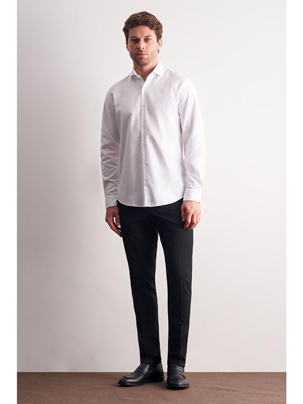 Beyaz Yarım İtalyan Yaka Uzun Kol Premium Slim Fit %100 Pamuk Gömlek 1004255193-1