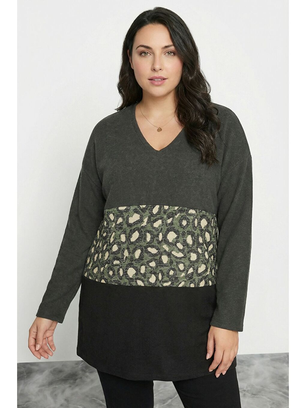 Gri Büyük Beden Renk Bloklu Leopar Desenli Yumoş Kazak 303863