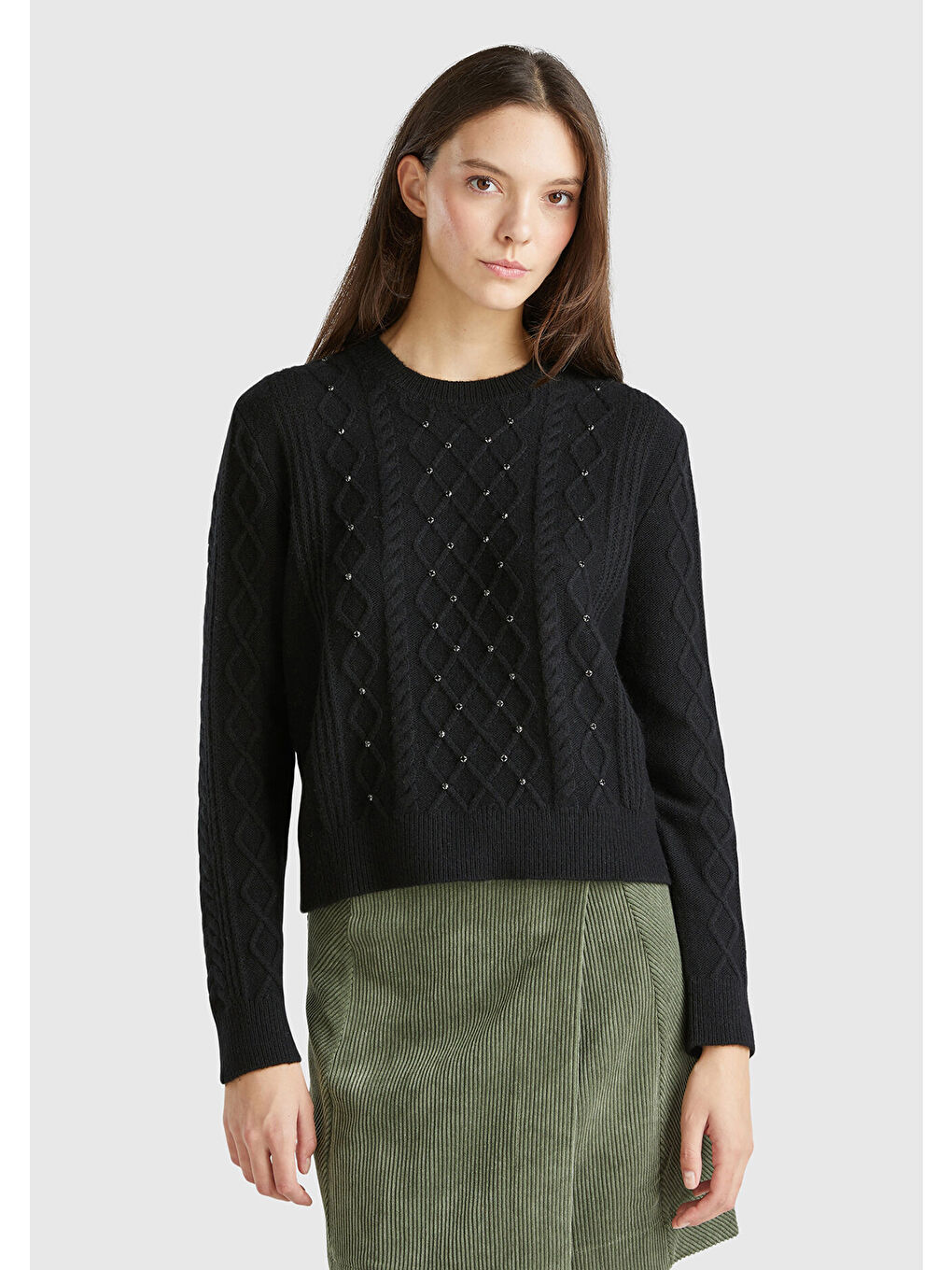 Kadın Siyah Pamuk Ve Yün Karışımlı Örgü Taş Detaylı Yuvarlak Yaka Kazak-1