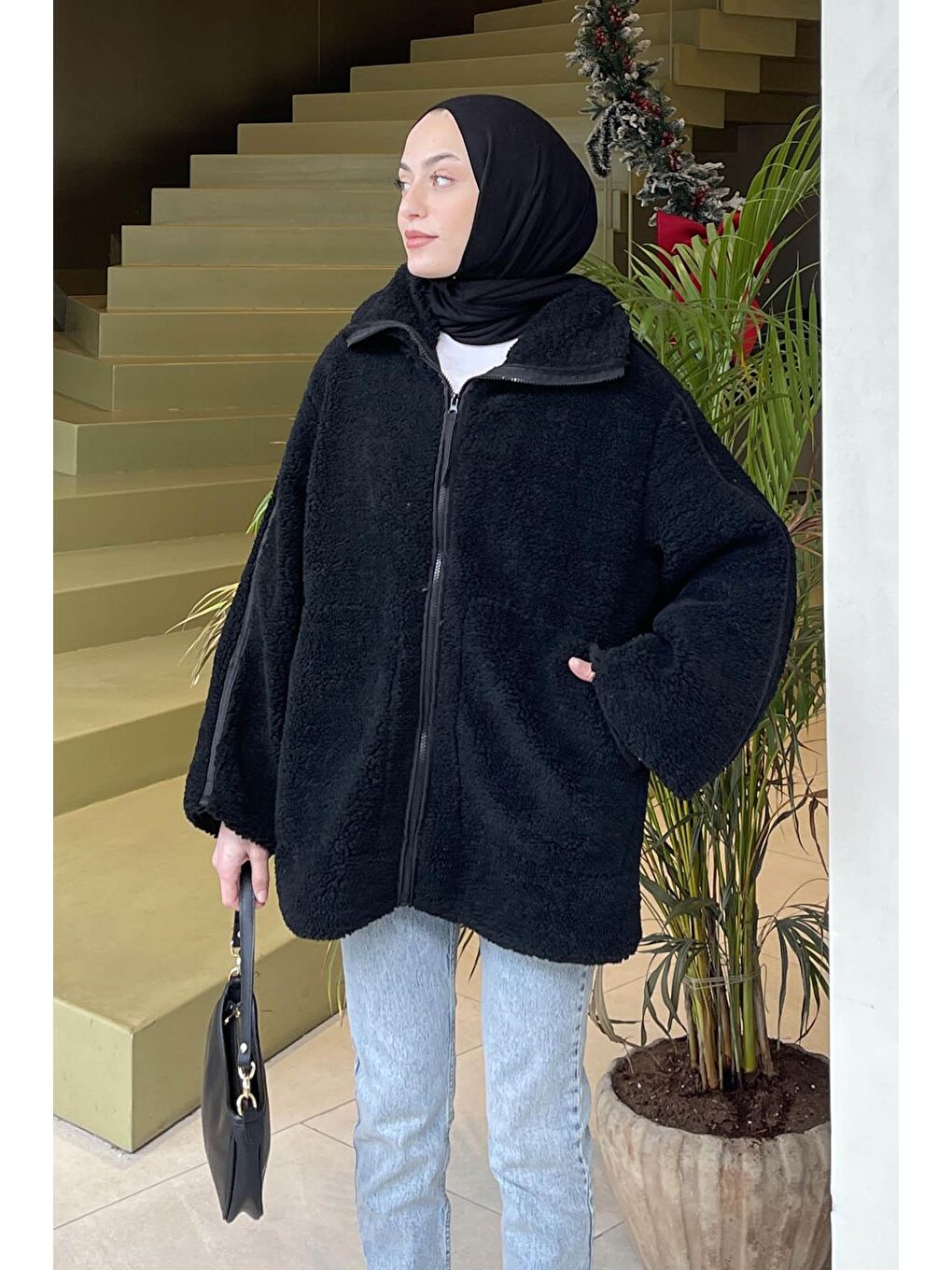 Biye Detaylı Tedy Pelüş Mont Siyah-1